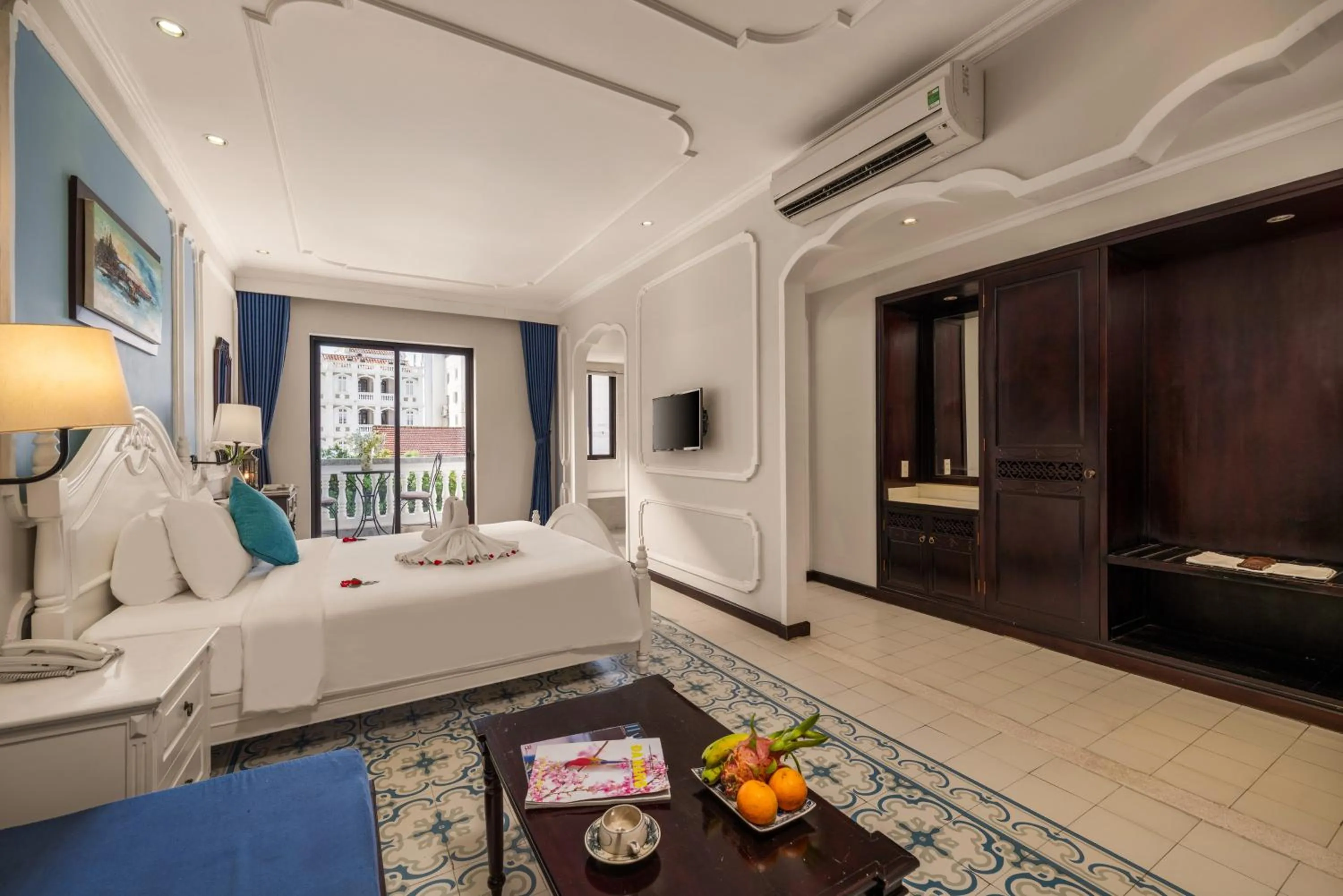 Bed in Hoi An Rosemary Boutique Hotel & Spa - A Peaceful Retreat