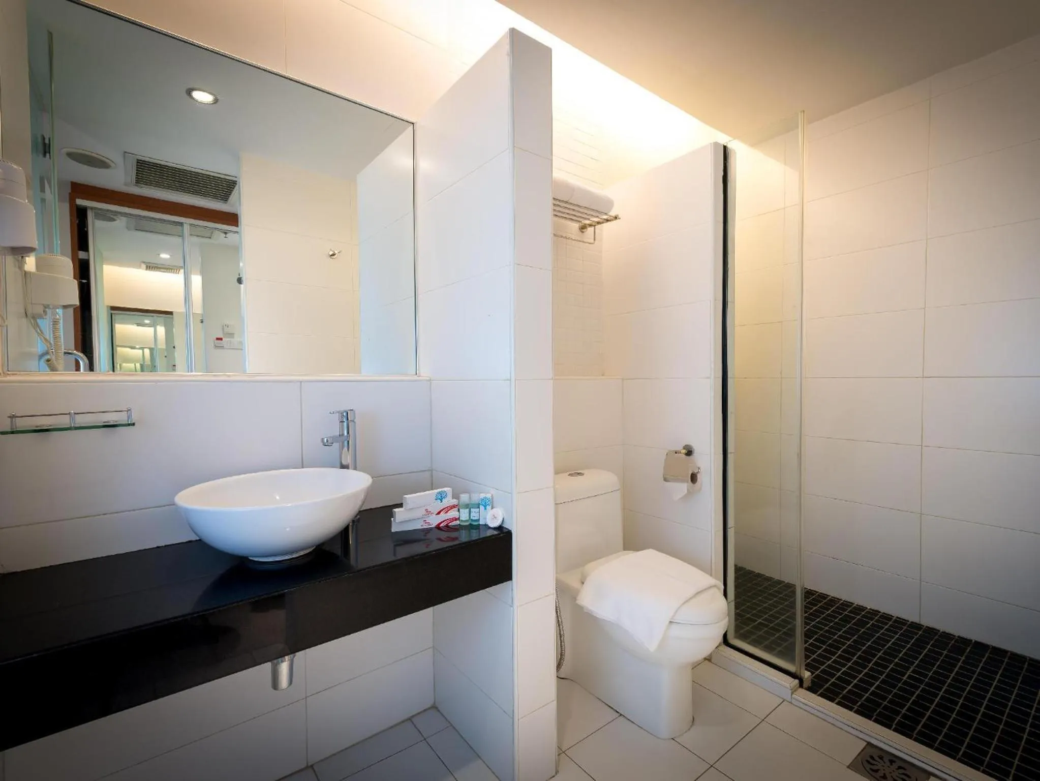 Toilet in Hotel Sentral Pudu @ City Centre / Bukit Bintang