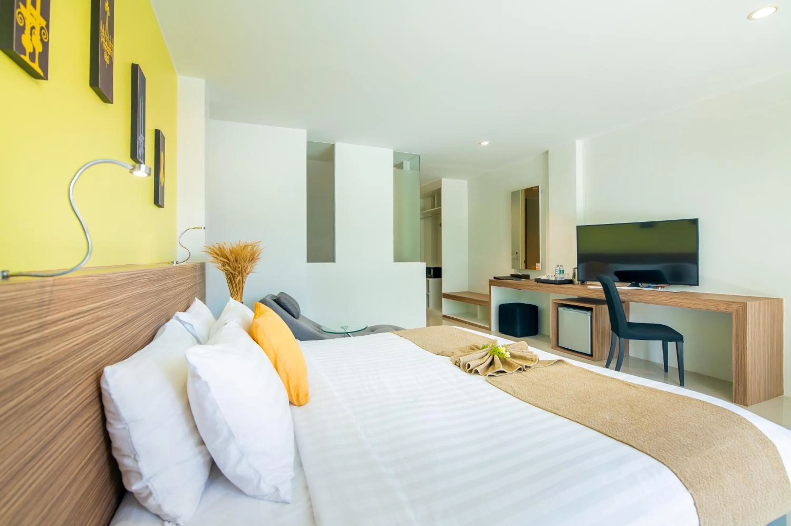 Bed in The Lantern Resorts Patong - SHA Extra Plus