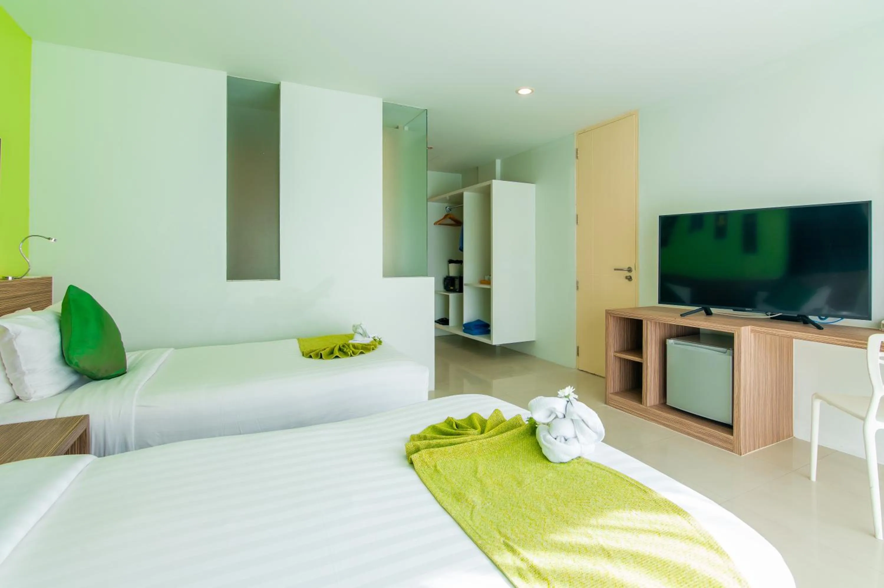 Bed in The Lantern Resorts Patong - SHA Extra Plus