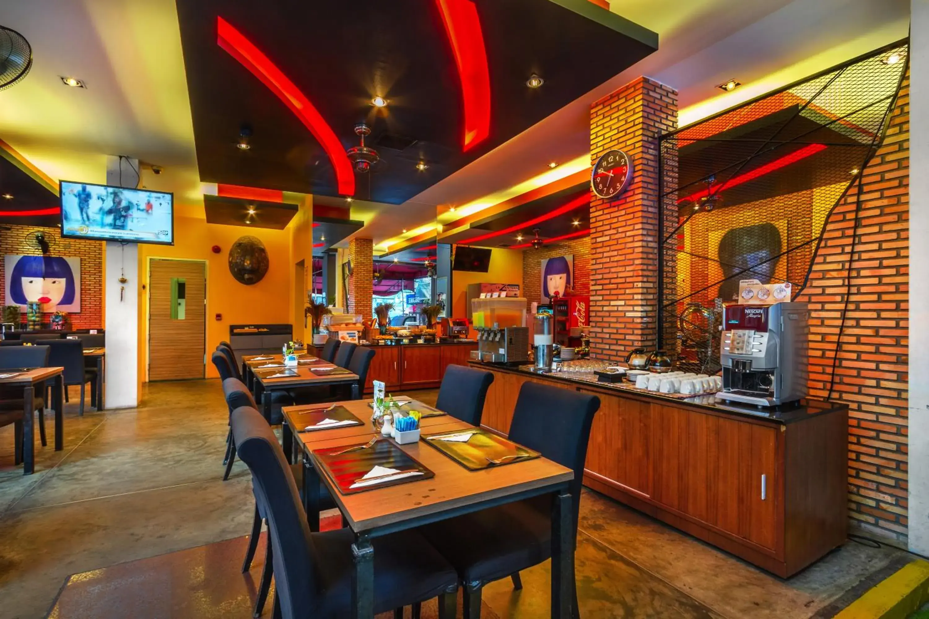 Restaurant/places to eat in The Lantern Resorts Patong - SHA Extra Plus Restaurant/places to eat in The Lantern Resorts Patong - SHA Extra Plus