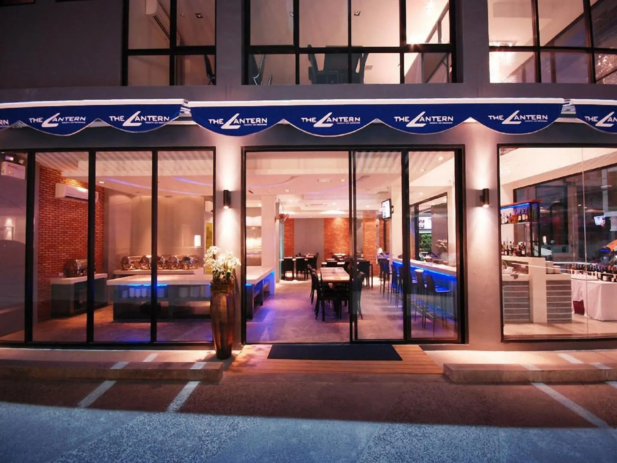 Restaurant/places to eat in The Lantern Resorts Patong - SHA Extra Plus Restaurant/places to eat in The Lantern Resorts Patong - SHA Extra Plus