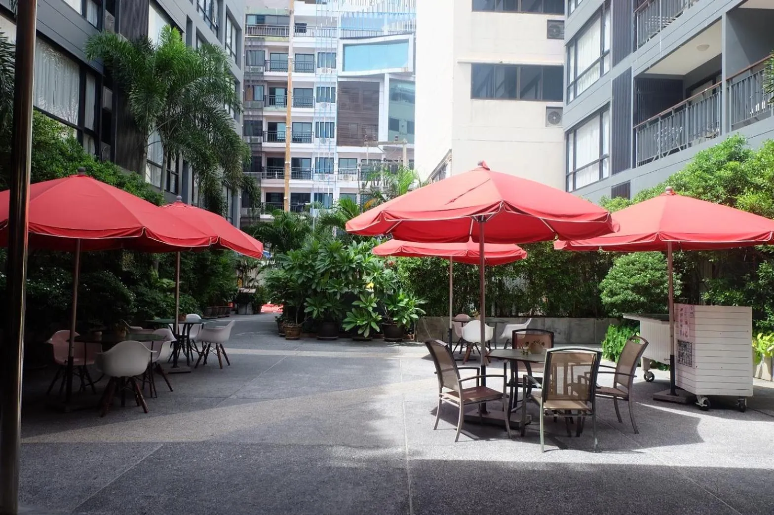 Lobby or reception in The Lantern Resorts Patong - SHA Extra Plus
