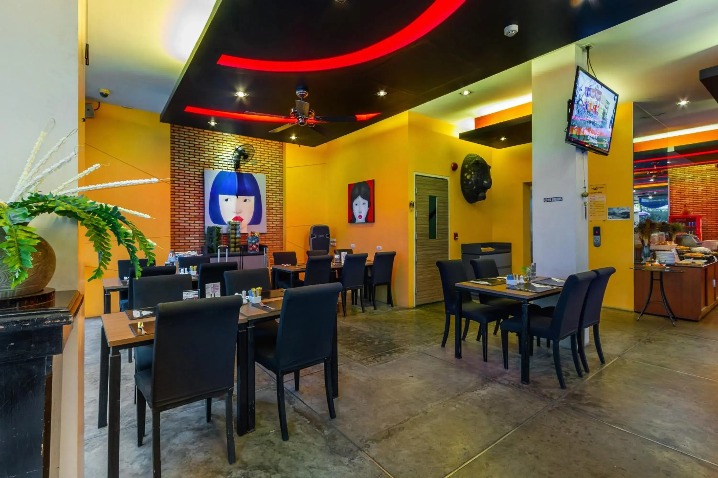 Restaurant/places to eat in The Lantern Resorts Patong - SHA Extra Plus Restaurant/places to eat in The Lantern Resorts Patong - SHA Extra Plus