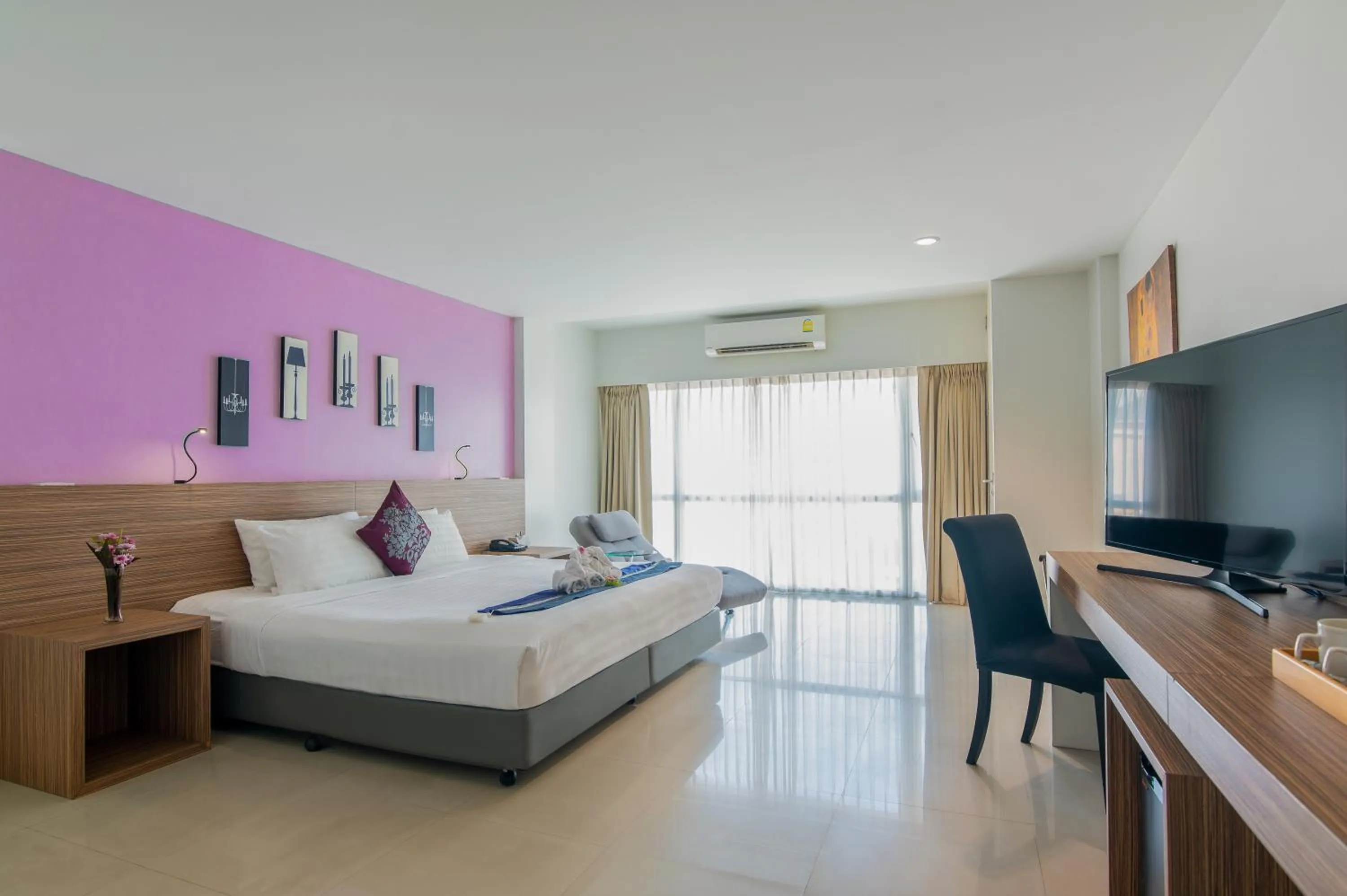 Bed in The Lantern Resorts Patong - SHA Extra Plus