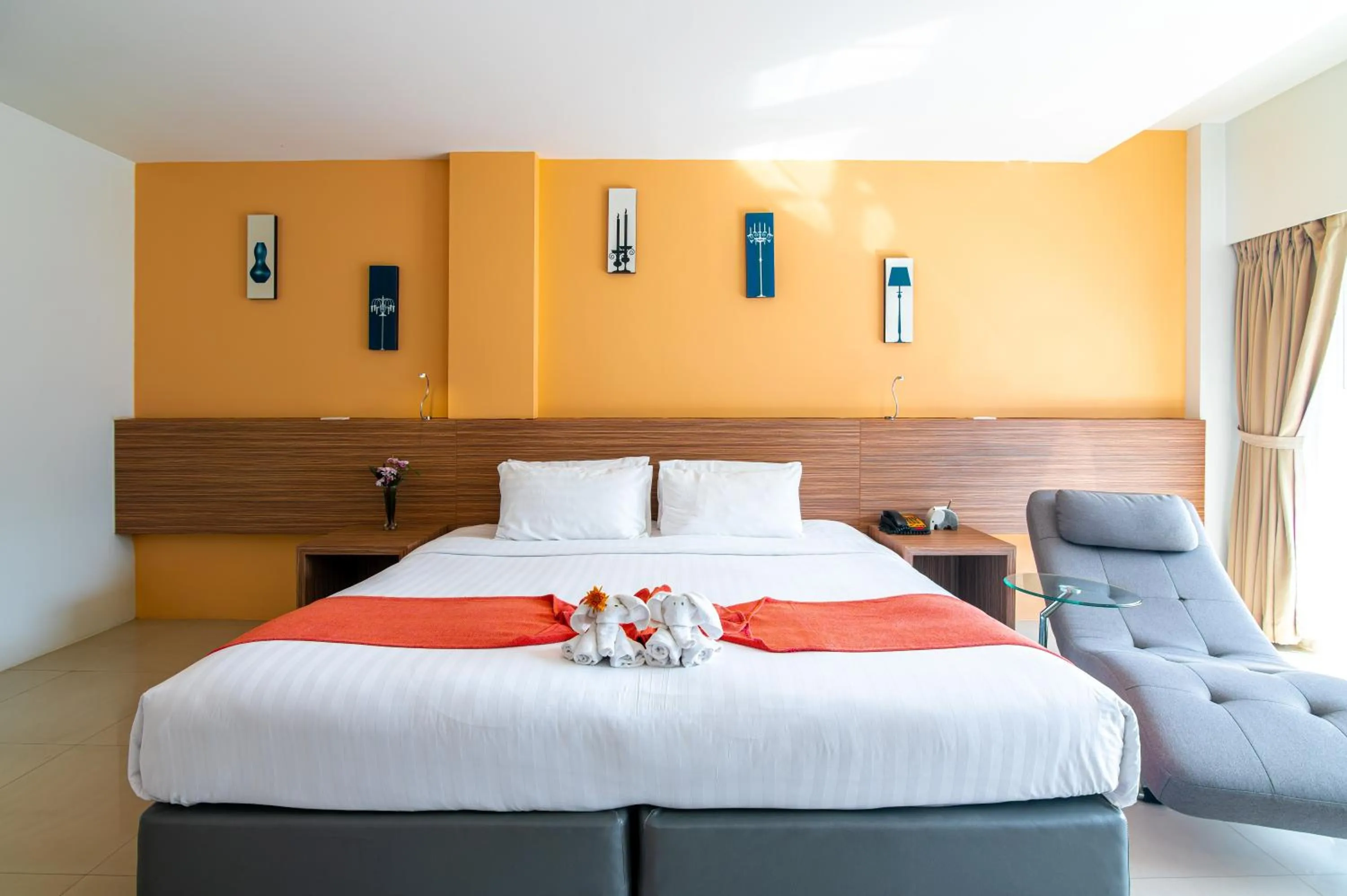 Bed in The Lantern Resorts Patong - SHA Extra Plus