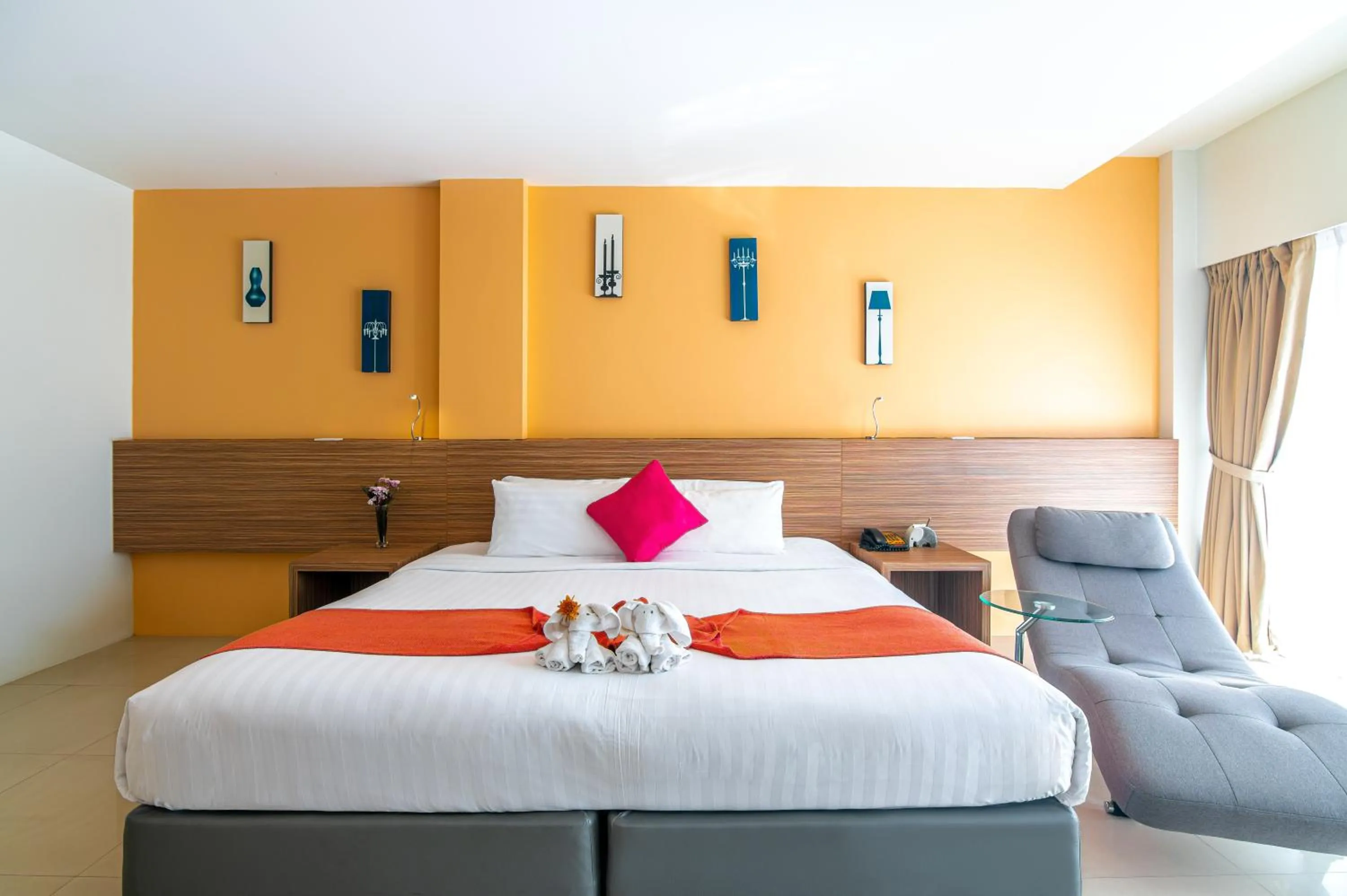 Bed in The Lantern Resorts Patong - SHA Extra Plus