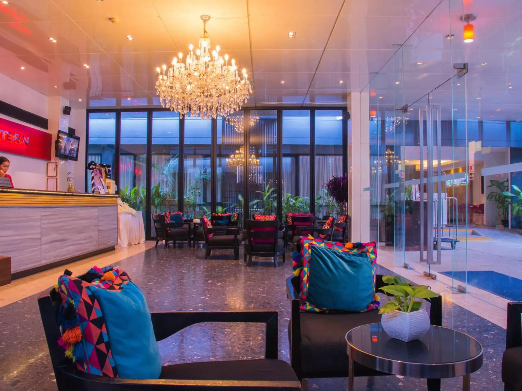 Lobby or reception in The Lantern Resorts Patong - SHA Extra Plus Lobby or reception in The Lantern Resorts Patong - SHA Extra Plus