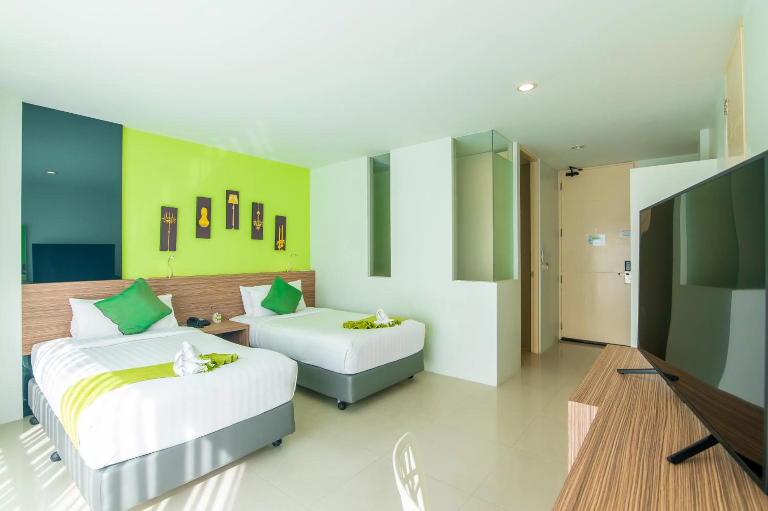 Bed in The Lantern Resorts Patong - SHA Extra Plus