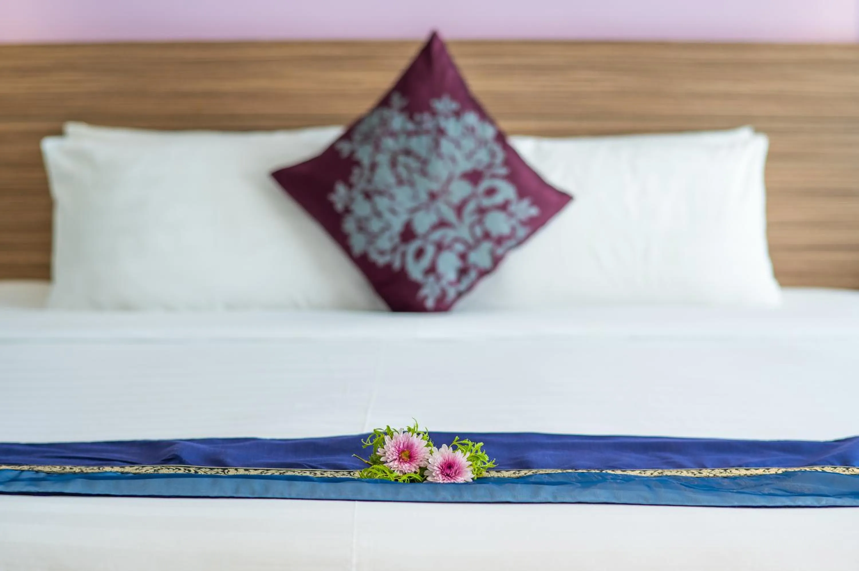 Bed in The Lantern Resorts Patong - SHA Extra Plus