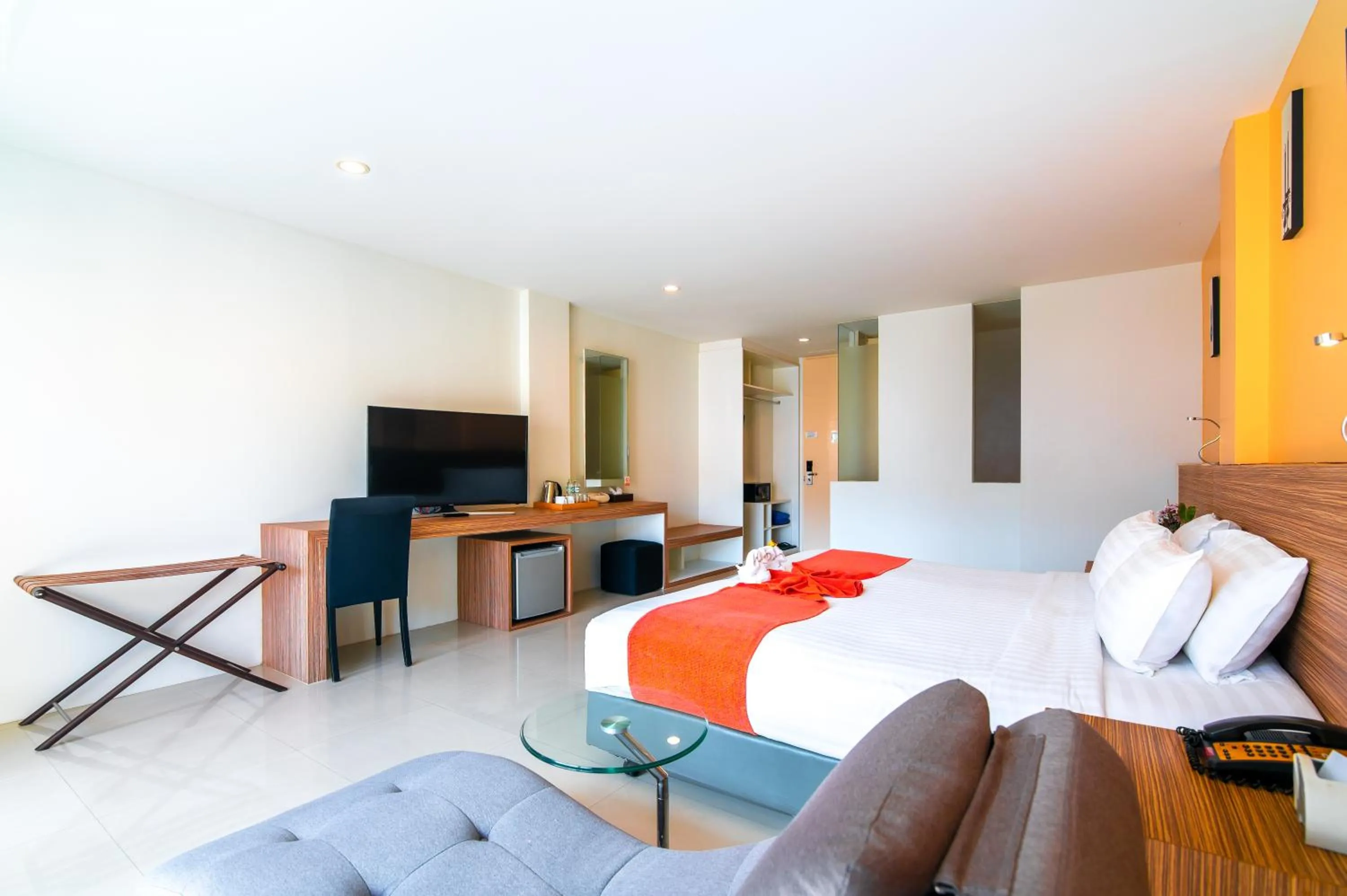 Bed in The Lantern Resorts Patong - SHA Extra Plus