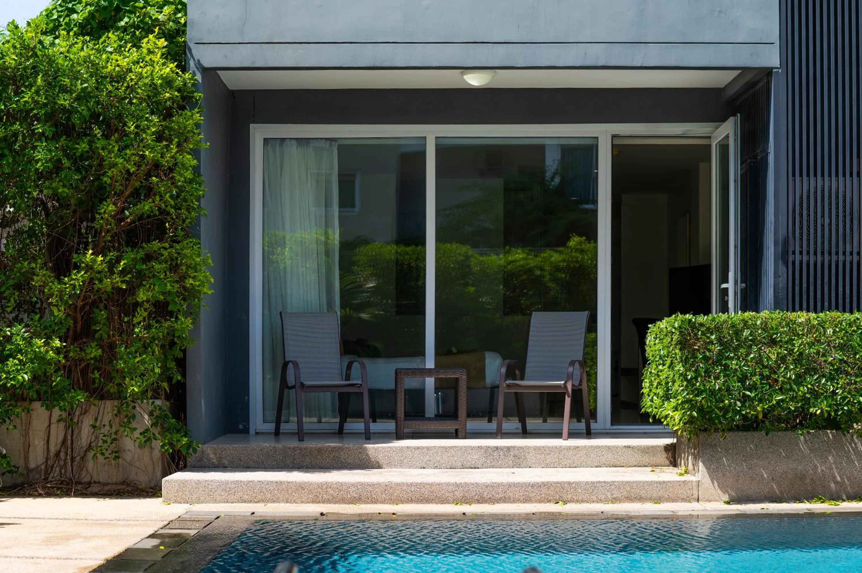 Balcony/Terrace in The Lantern Resorts Patong - SHA Extra Plus