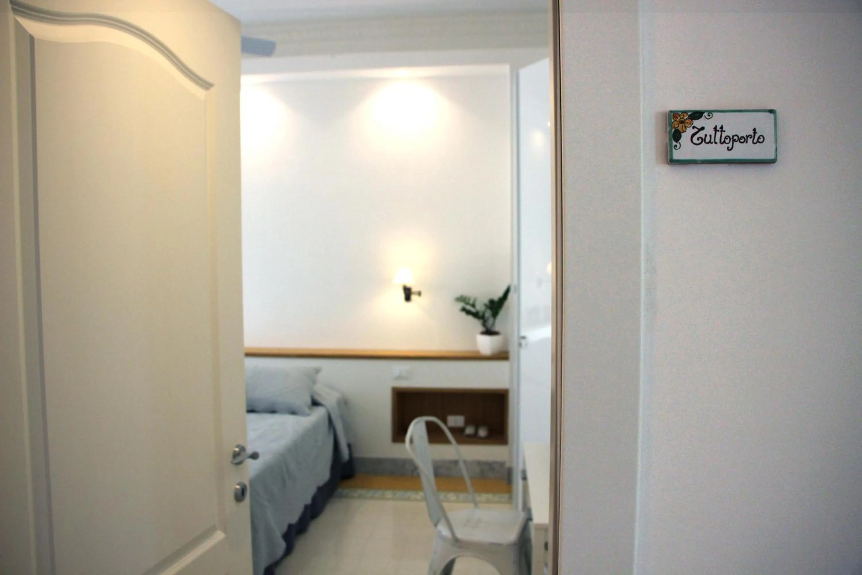 Photo of the whole room, Bed in B&B Vivere Palermo