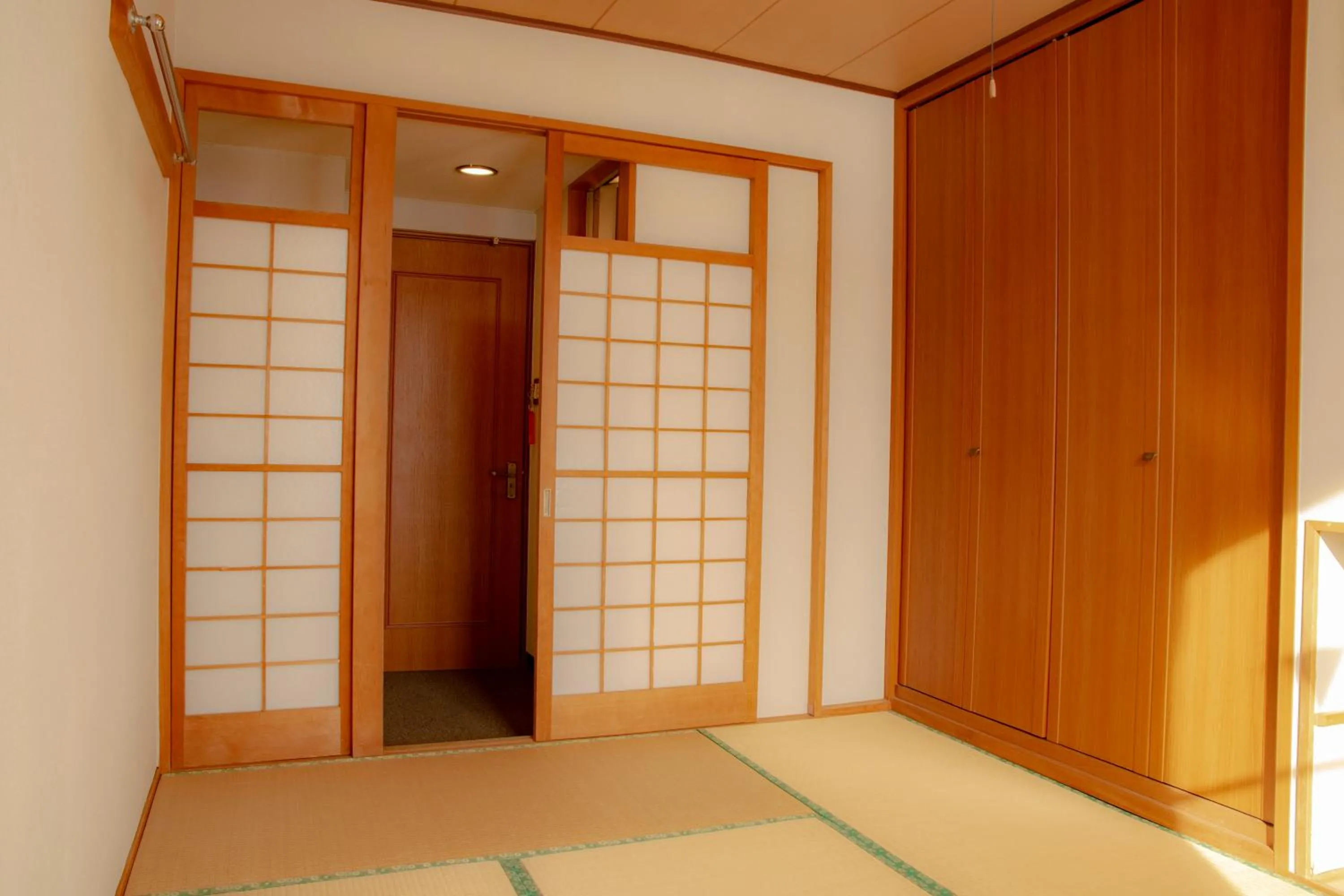 Photo of the whole room in La Vista Hotel Tsugaike - Stay on the Slopes