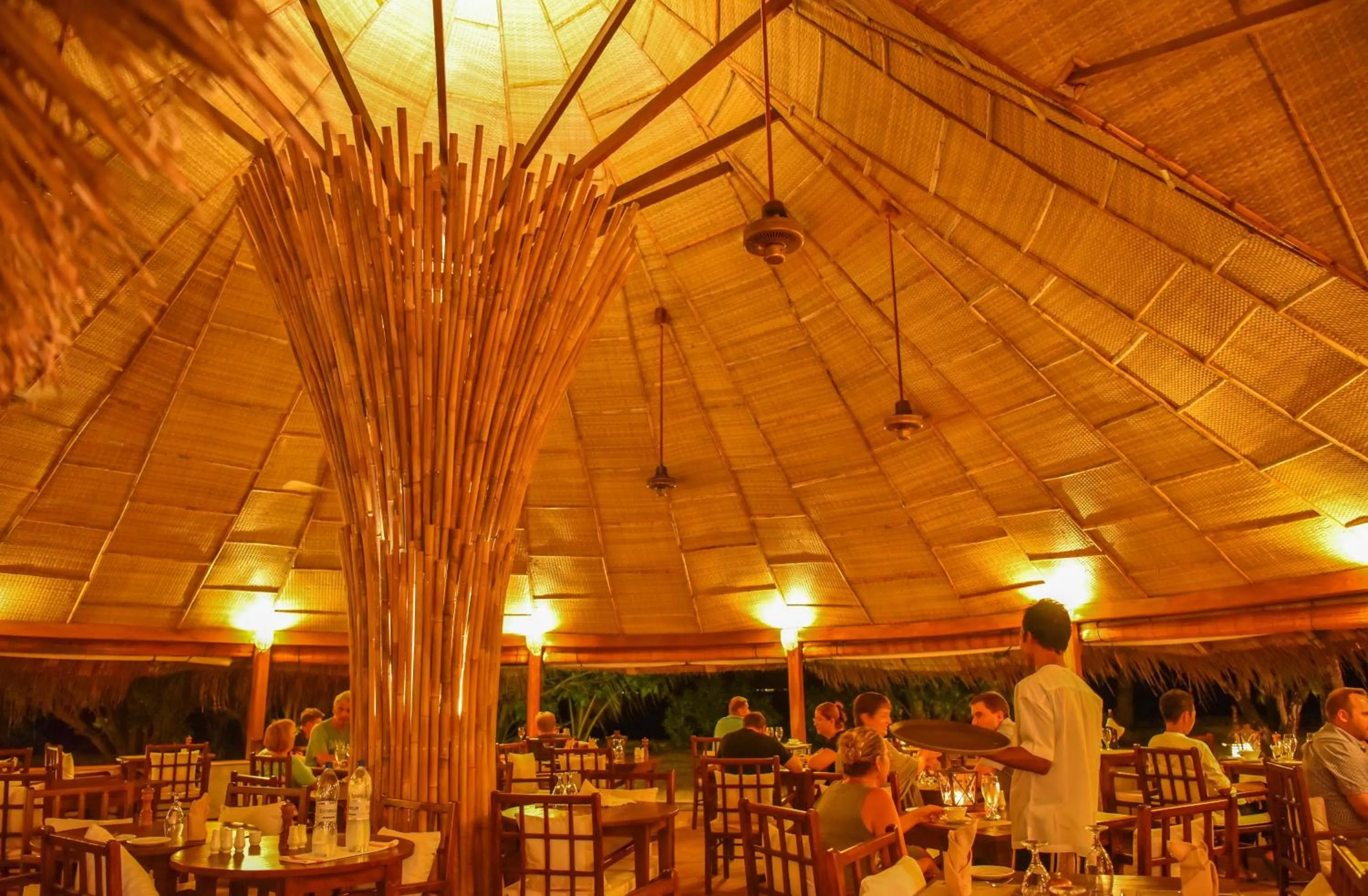 Restaurant/places to eat in Makunudu Island- An Intimate Hideaway