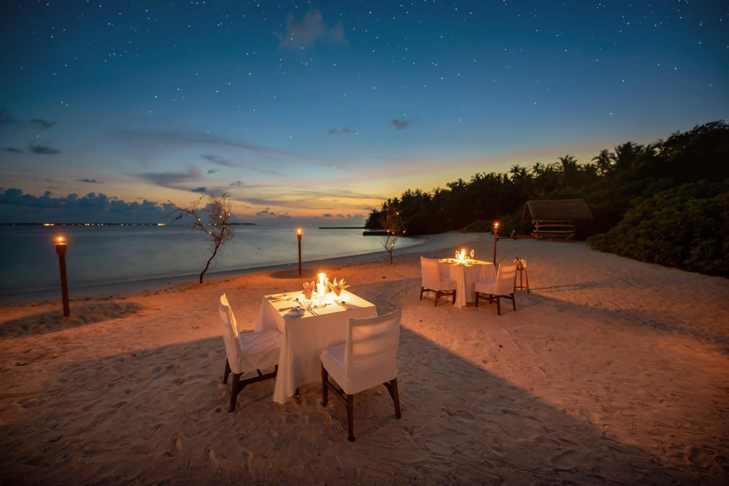 Night in Makunudu Island- An Intimate Hideaway