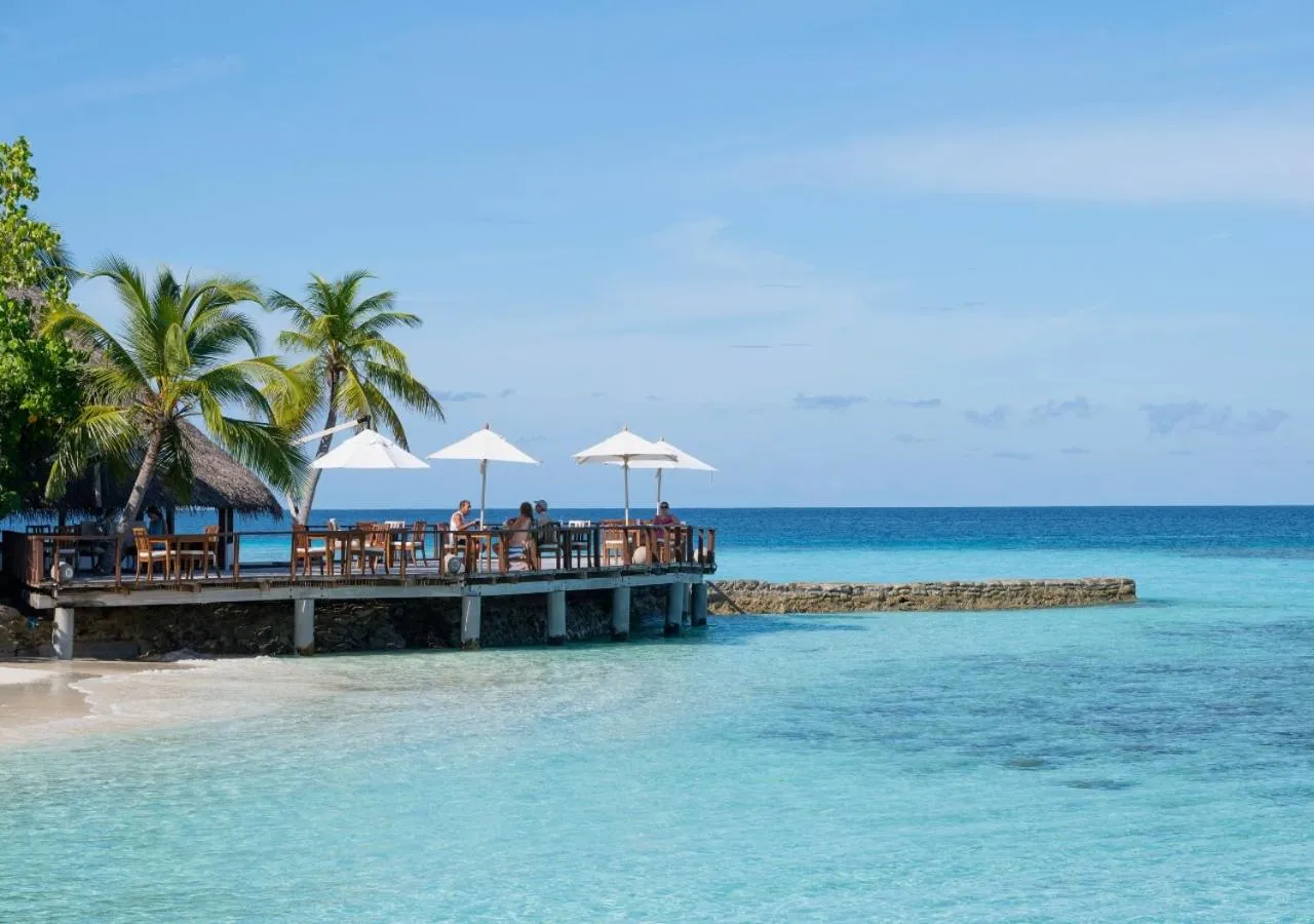 Lounge or bar in Makunudu Island- An Intimate Hideaway