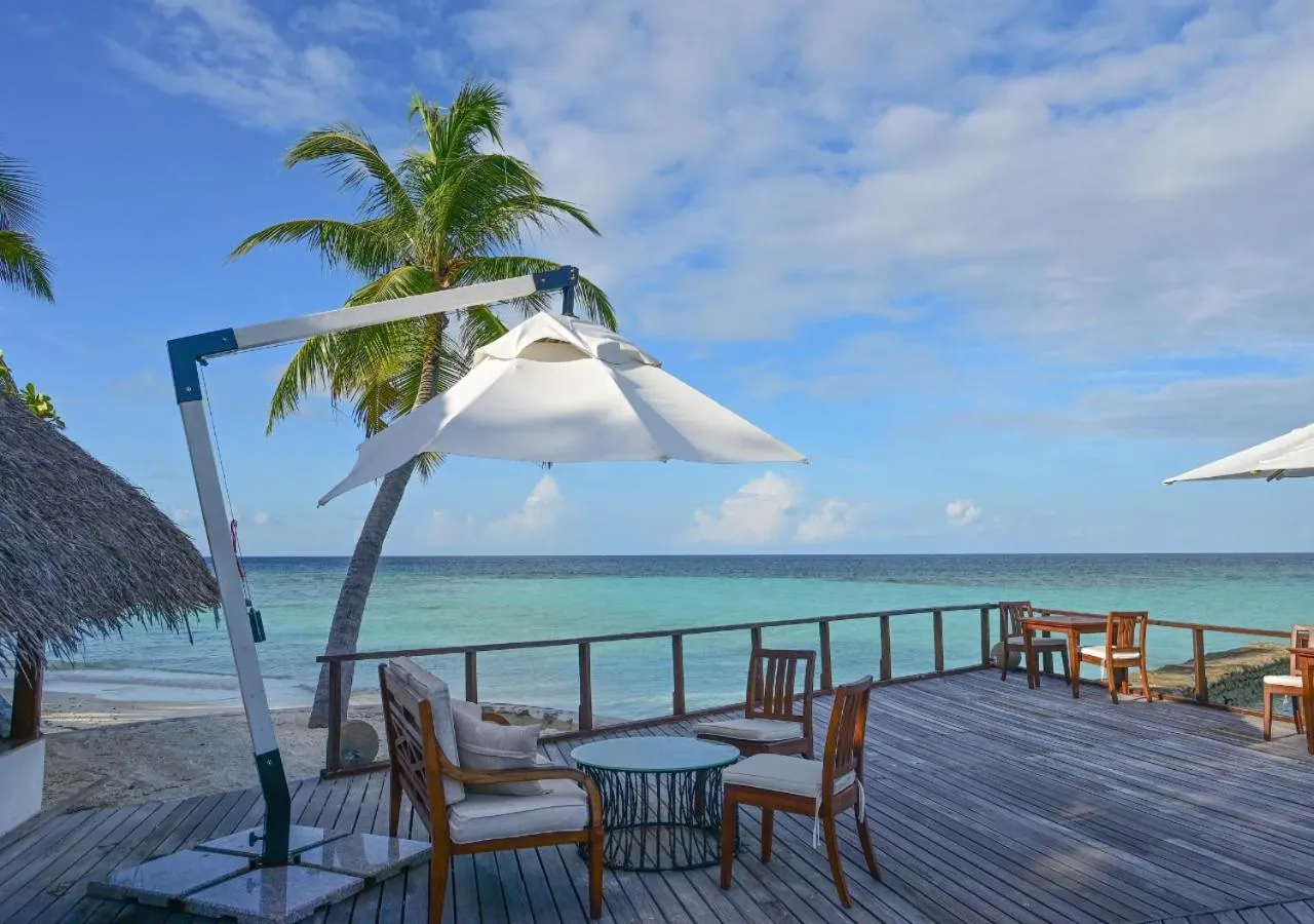 Lounge or bar in Makunudu Island- An Intimate Hideaway