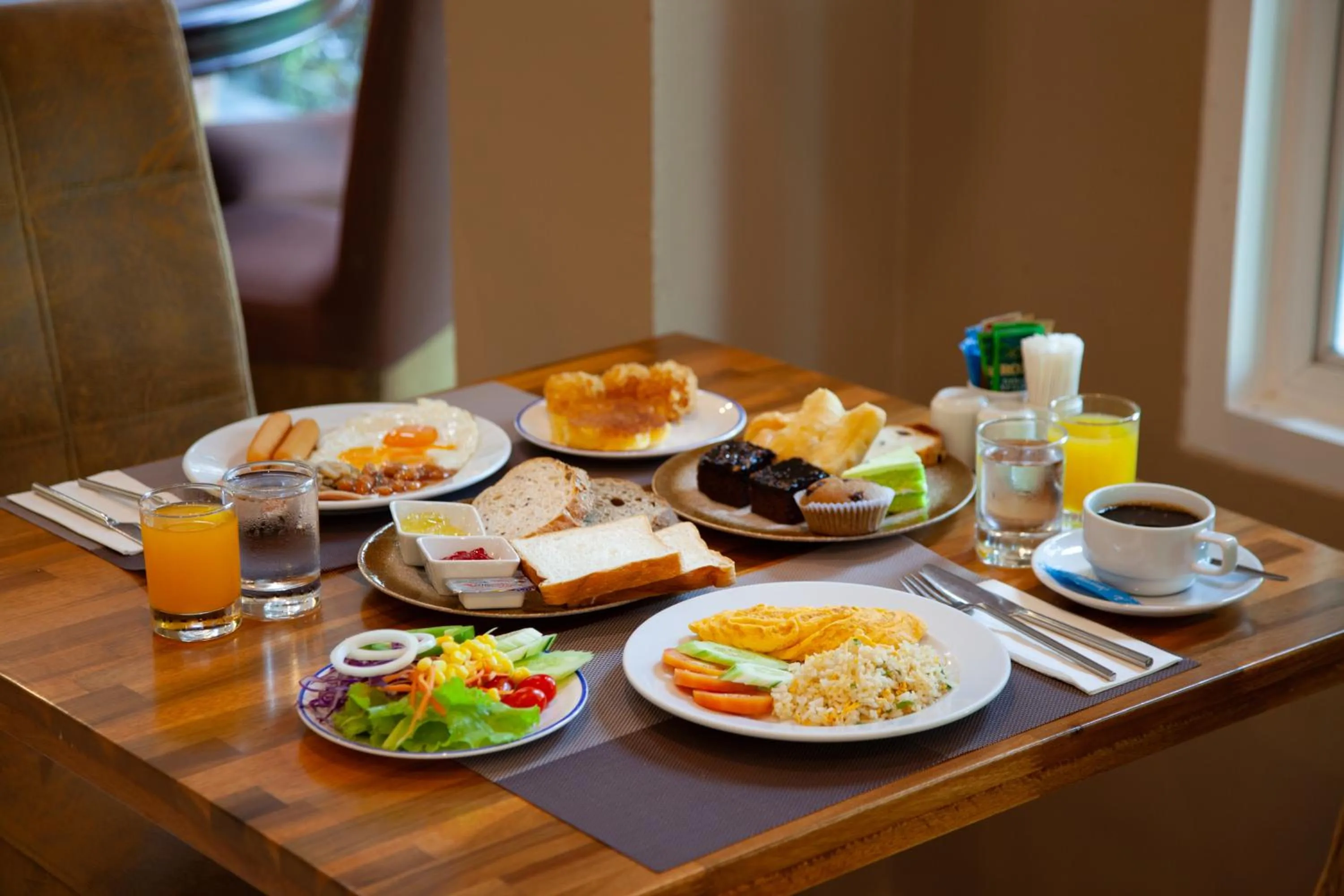 Breakfast in Thanthip Beach Resort Patong