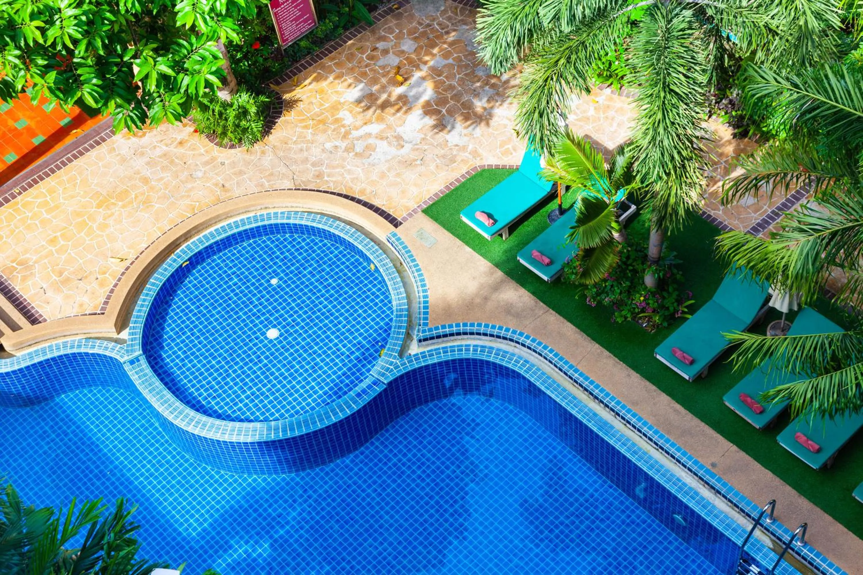 Pool view in Thanthip Beach Resort Patong