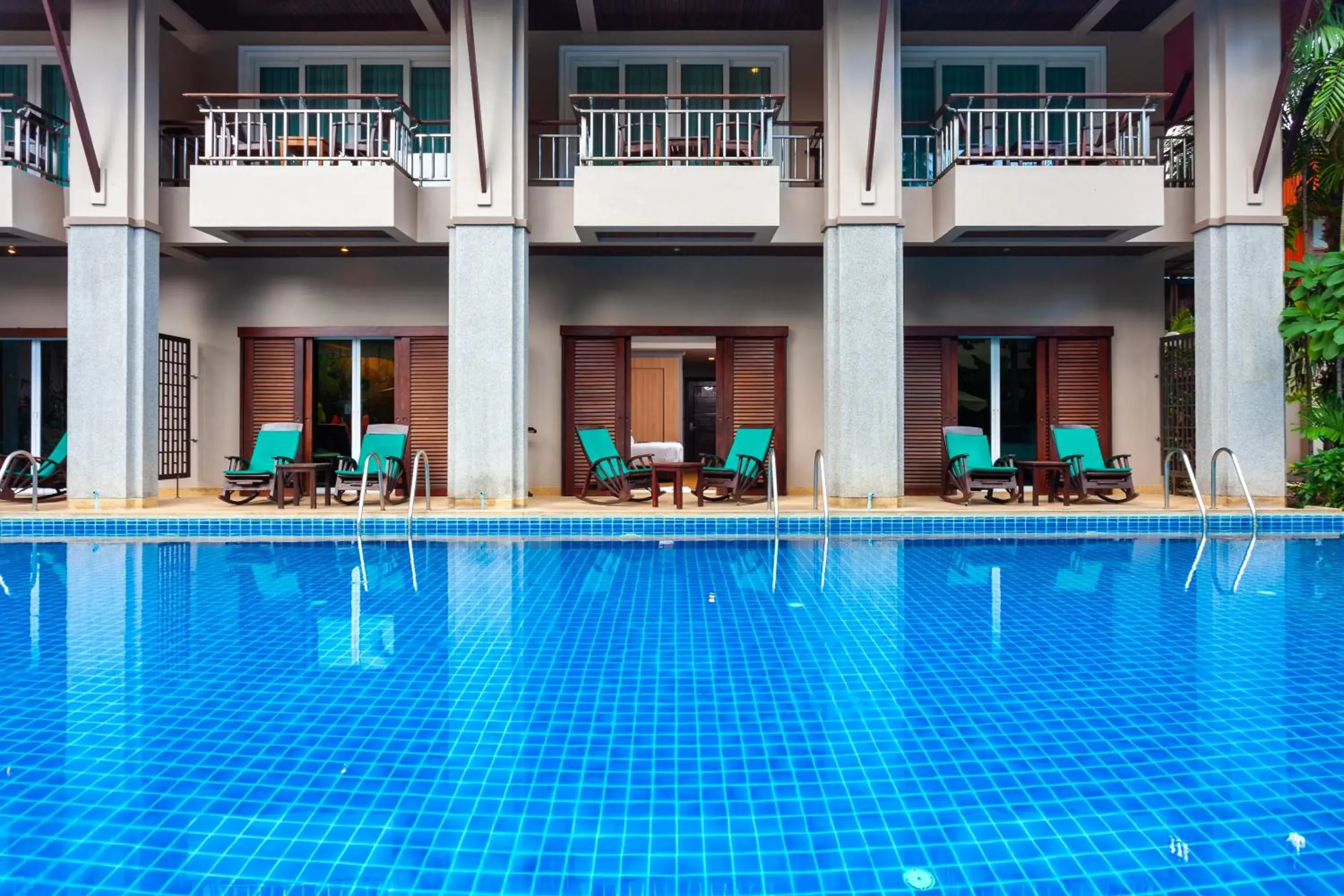 Swimming pool in Thanthip Beach Resort Patong Swimming pool in Thanthip Beach Resort Patong