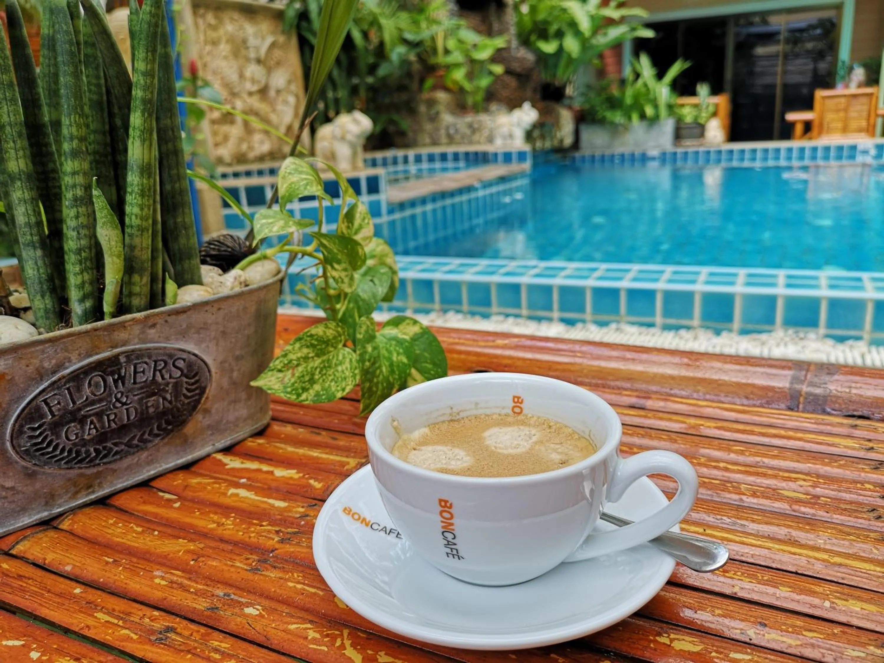 Coffee/tea facilities in Seven Seas Hotel Patong Beach
