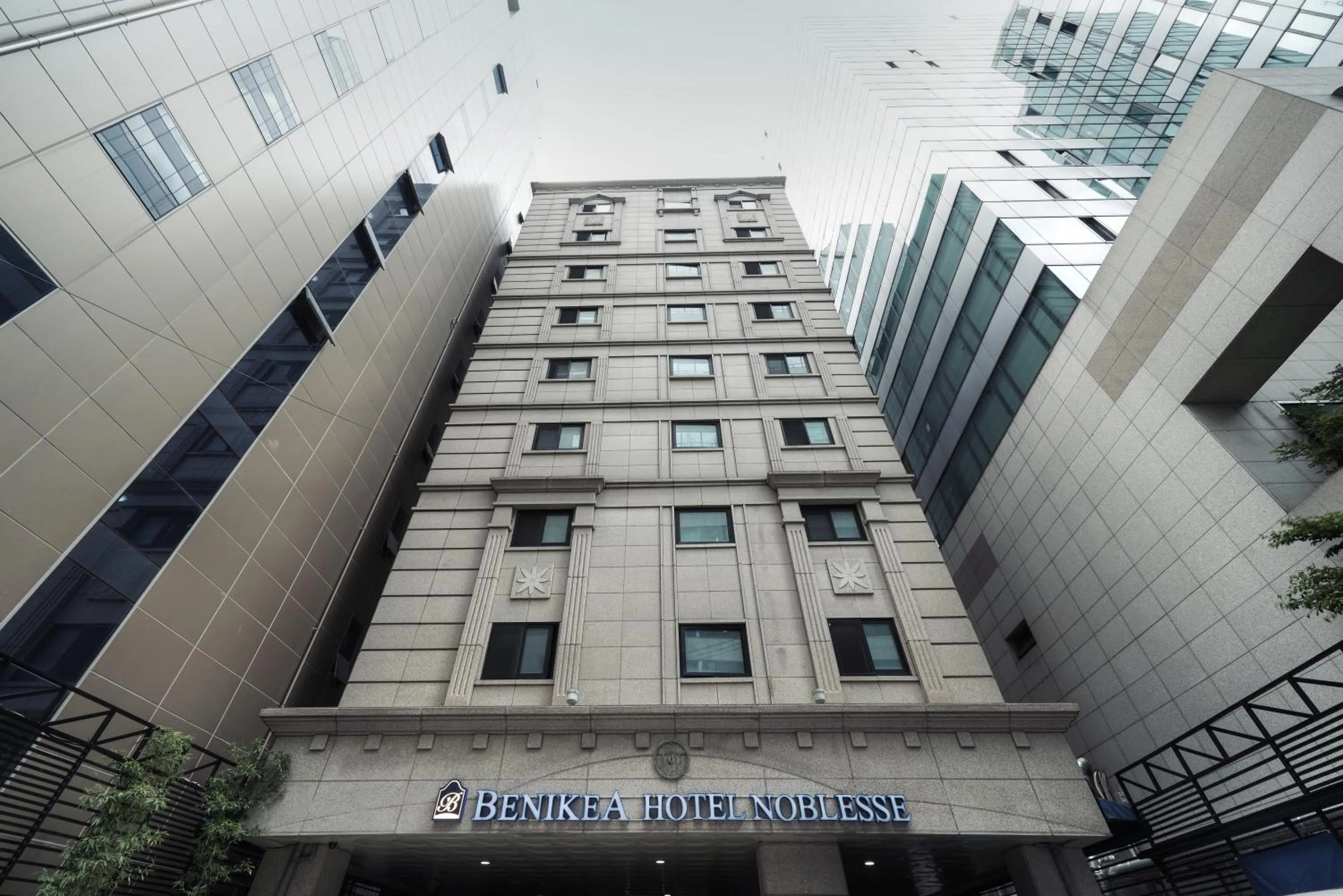 Property building in Hotel Noblesse, Yeoksam