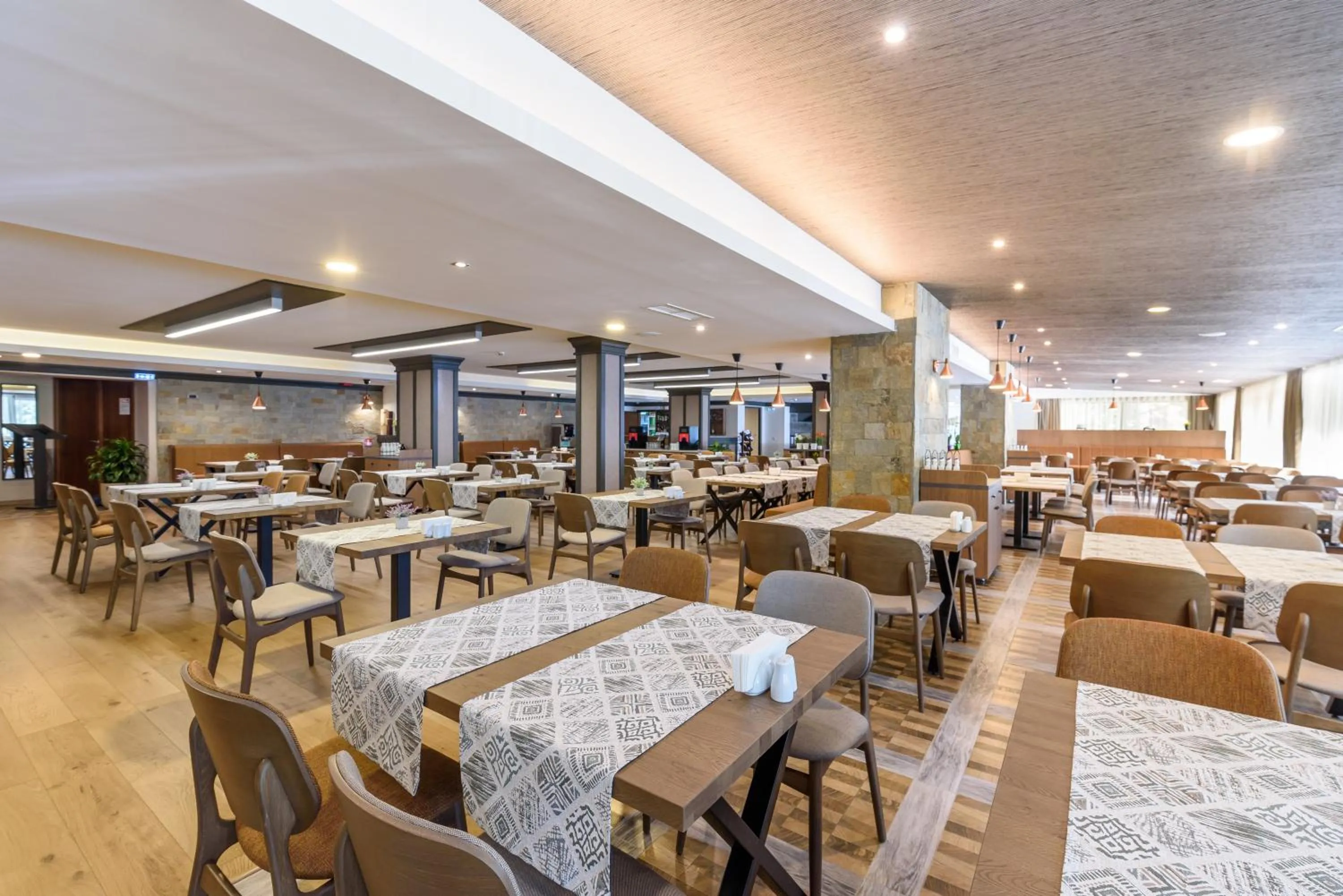 Restaurant/places to eat in Lion Hotel Borovets