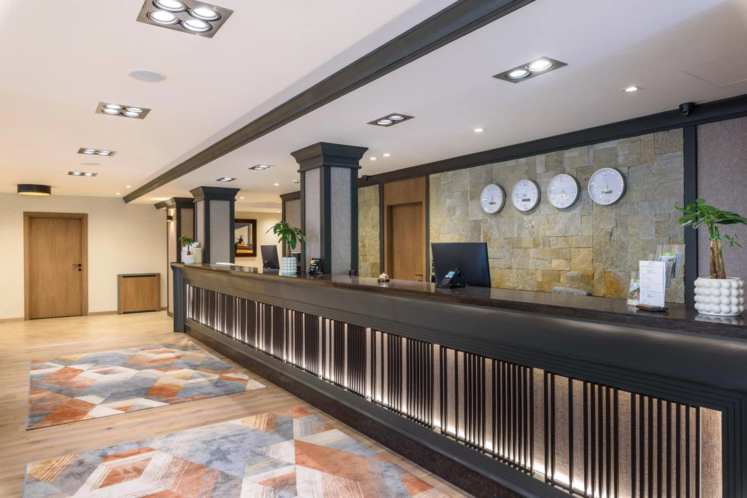 Lobby or reception in Lion Hotel Borovets