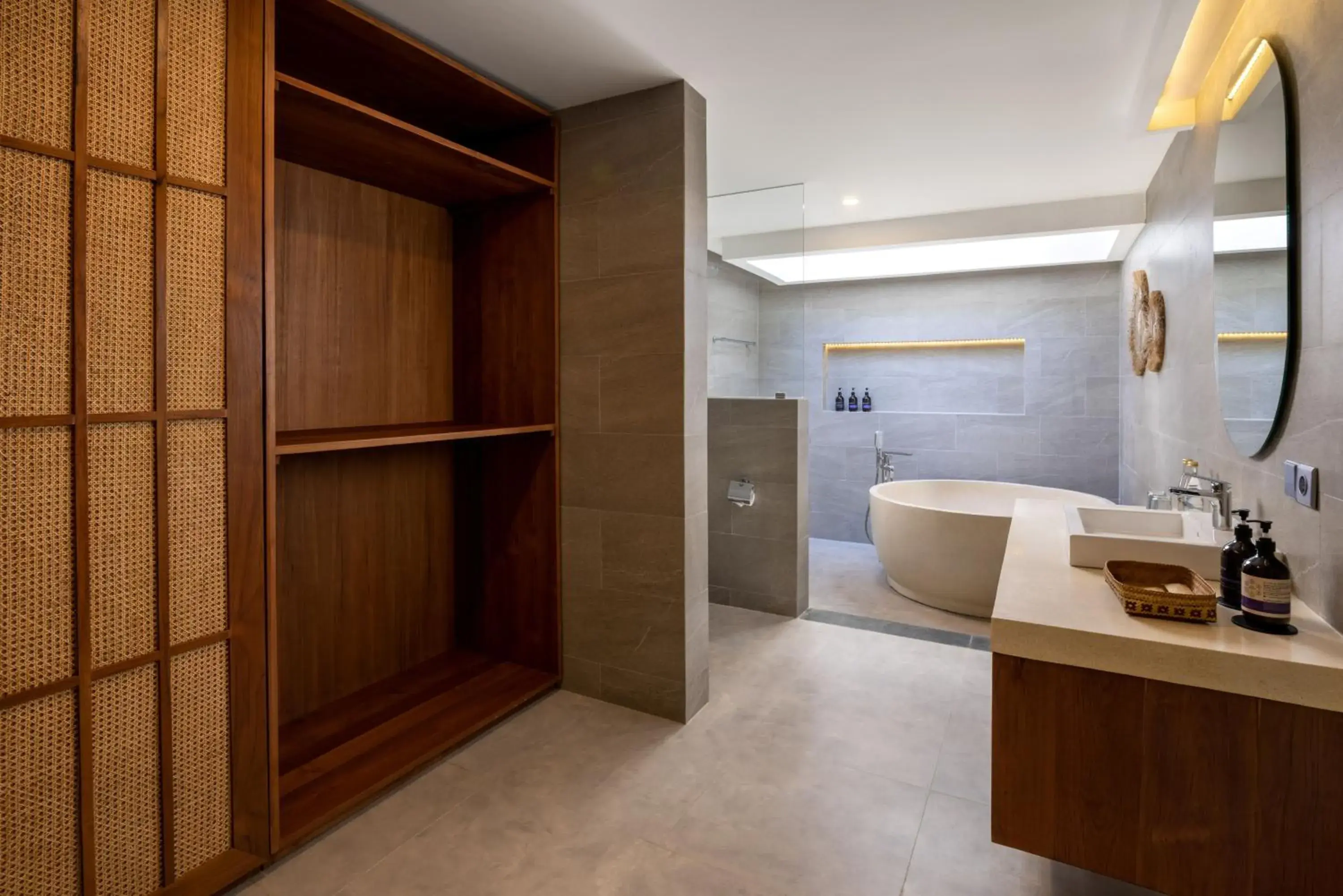 Bathroom in Tonys Villas & Resort Seminyak - Bali Bathroom in Tonys Villas & Resort Seminyak - Bali