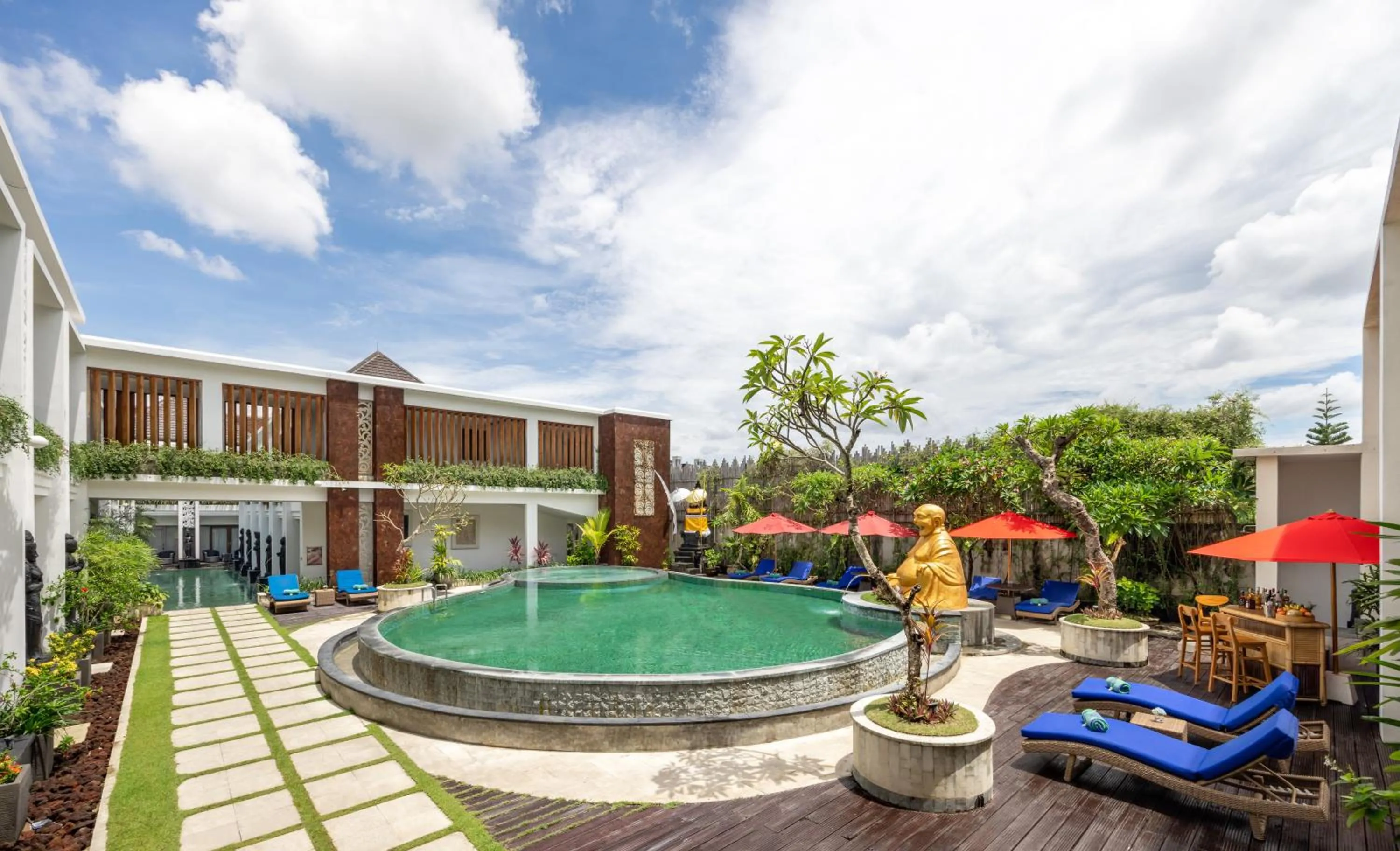 Swimming pool in Tonys Villas & Resort Seminyak - Bali