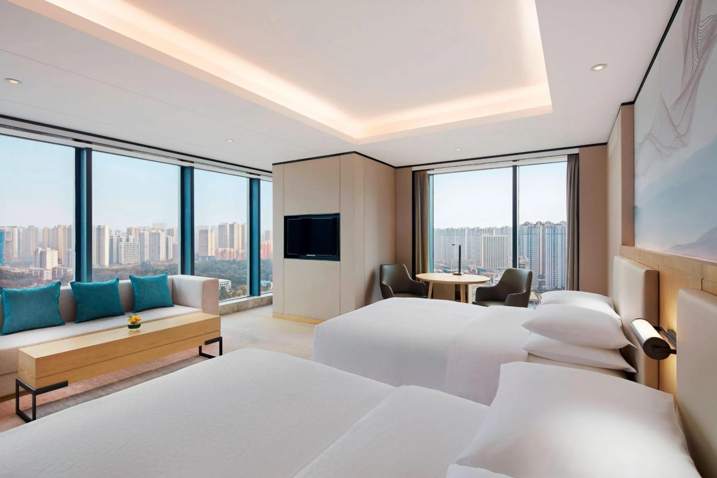 Photo of the whole room, Bed in Four Points by Sheraton Changsha, Meixi Lake