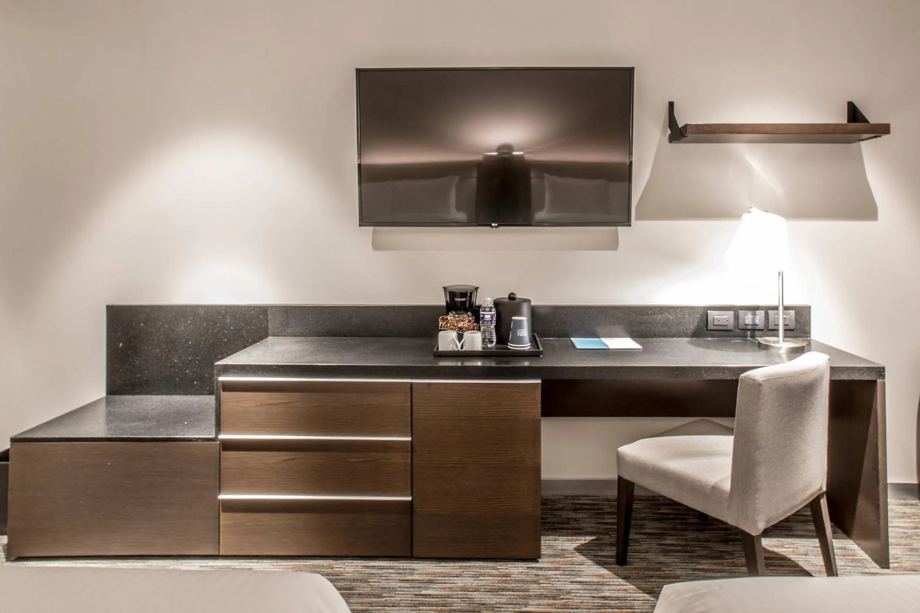 Photo of the whole room in Four Points by Sheraton Puebla