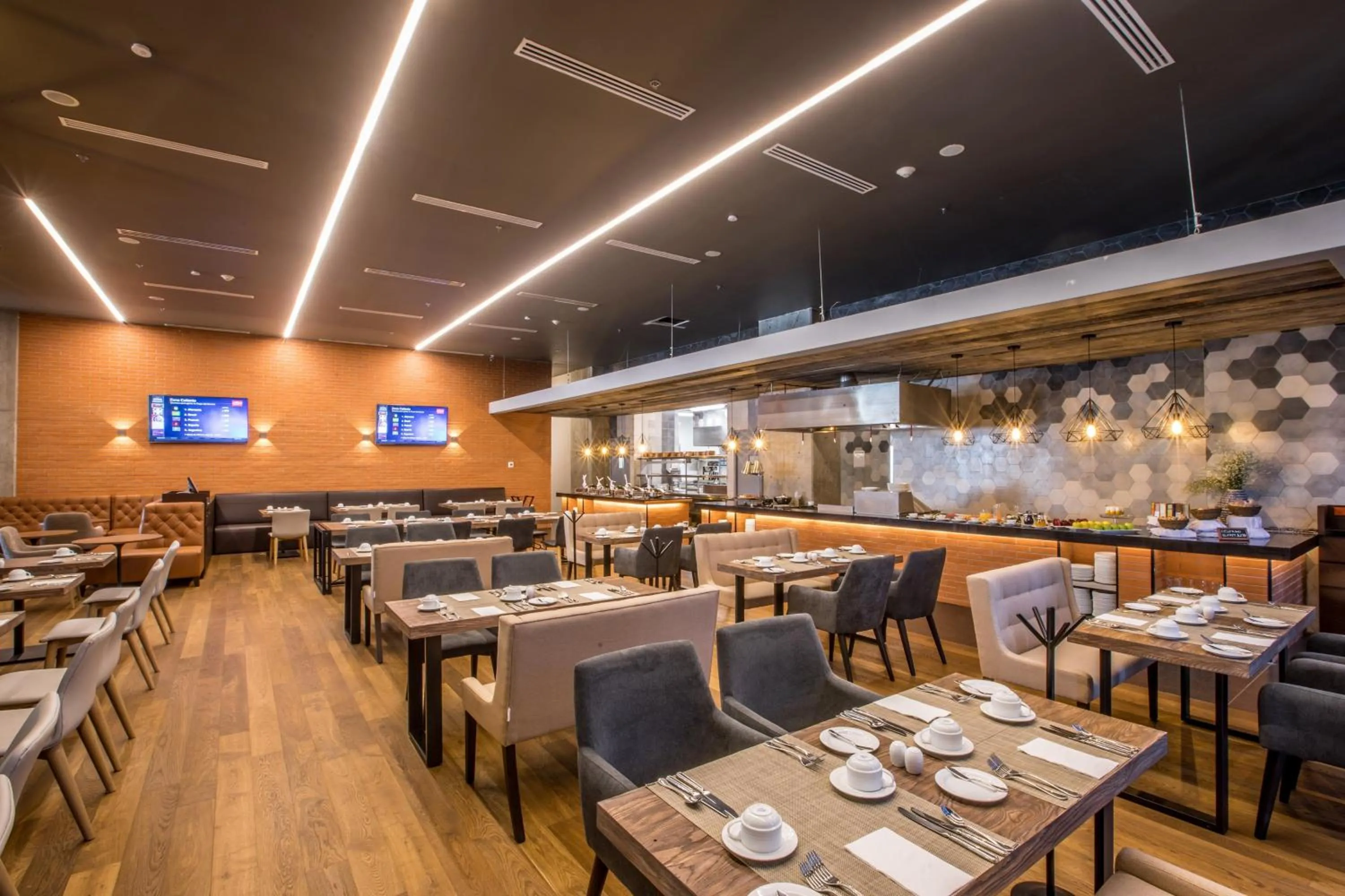 Restaurant/places to eat in Four Points by Sheraton Puebla