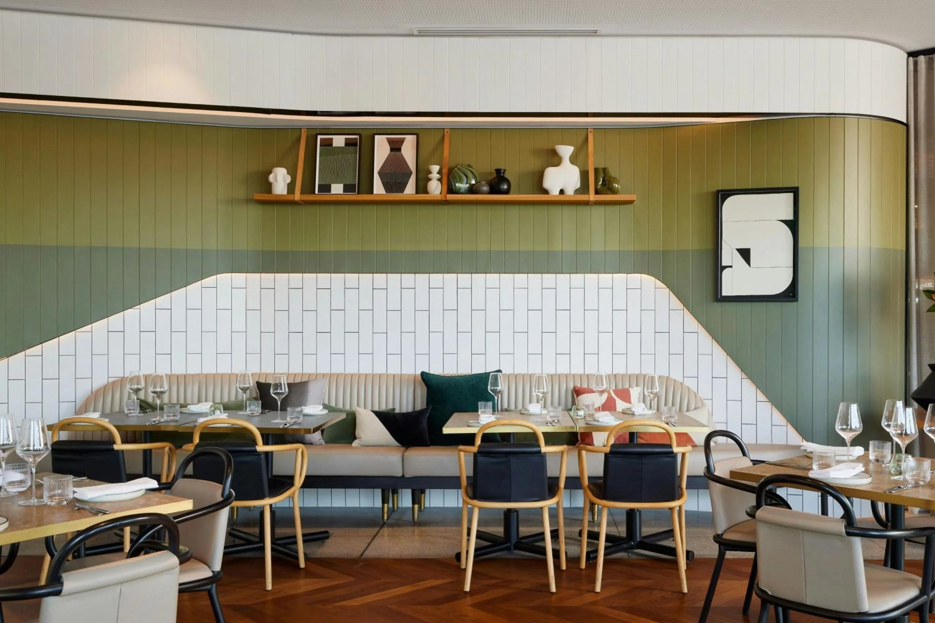 Restaurant/places to eat in W Brisbane