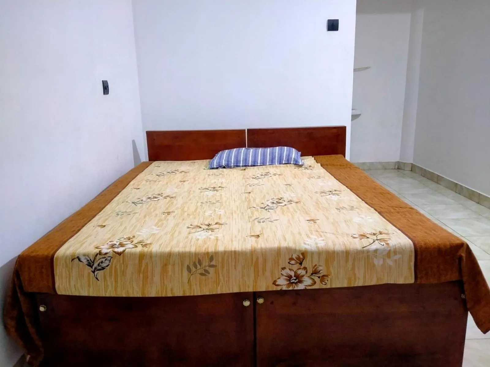 Thekkumpuram Tourist Home