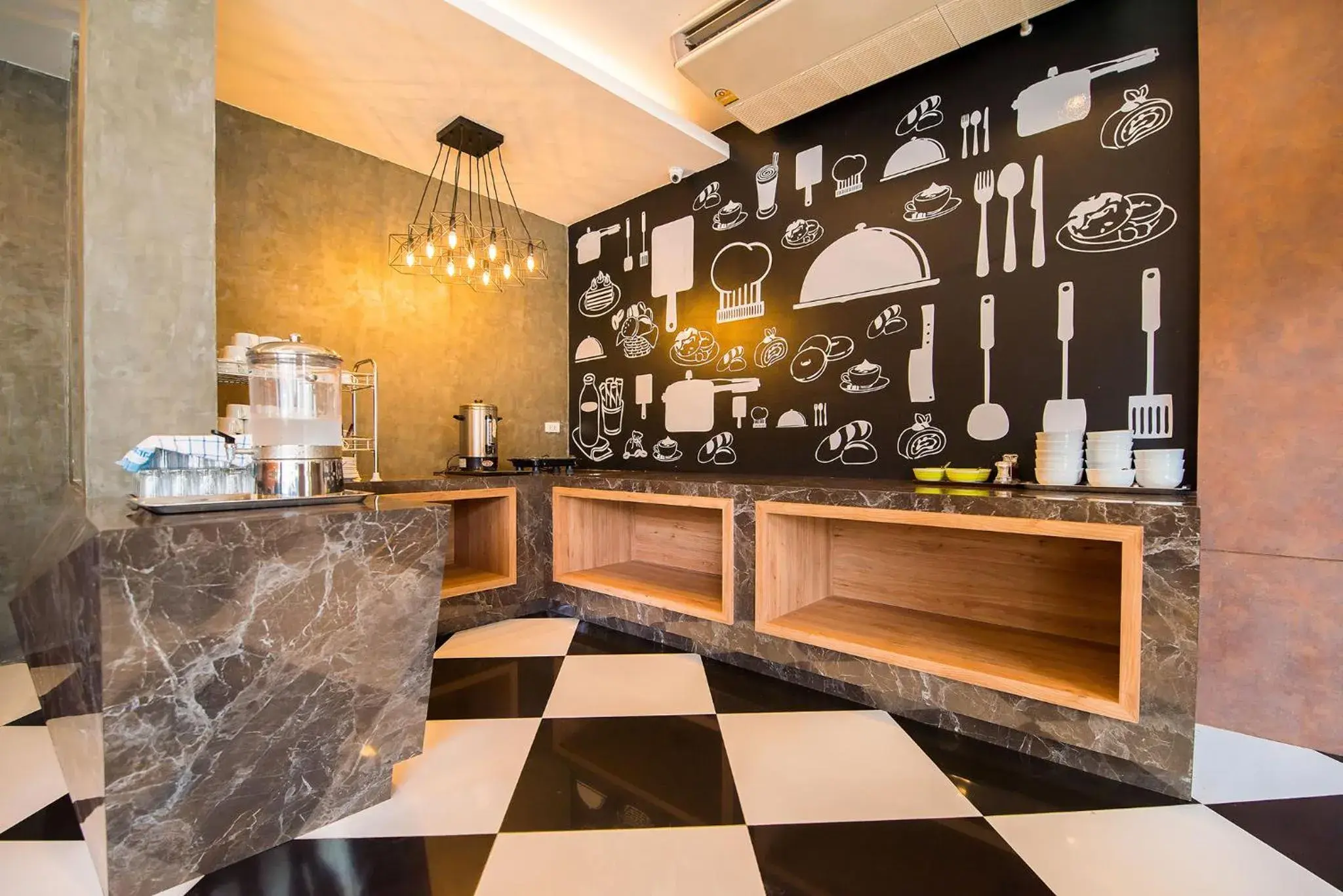 Restaurant/places to eat in Irin Beach Cha-am Restaurant/places to eat in Irin Beach Cha-am