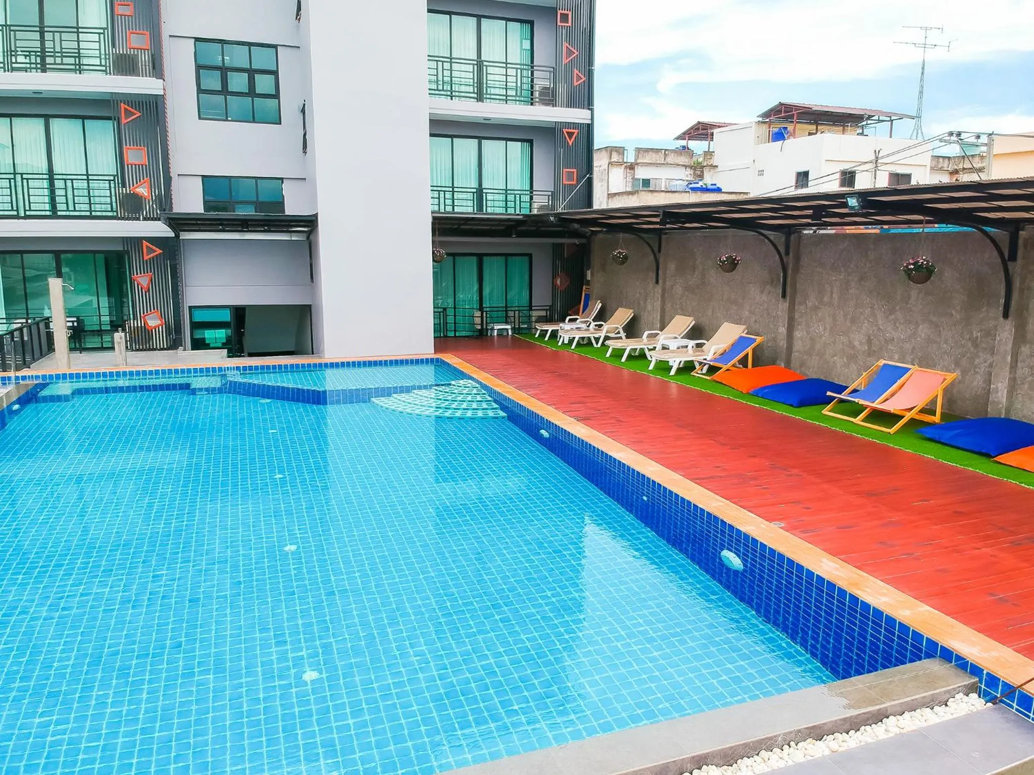 Swimming pool in Irin Beach Cha-am