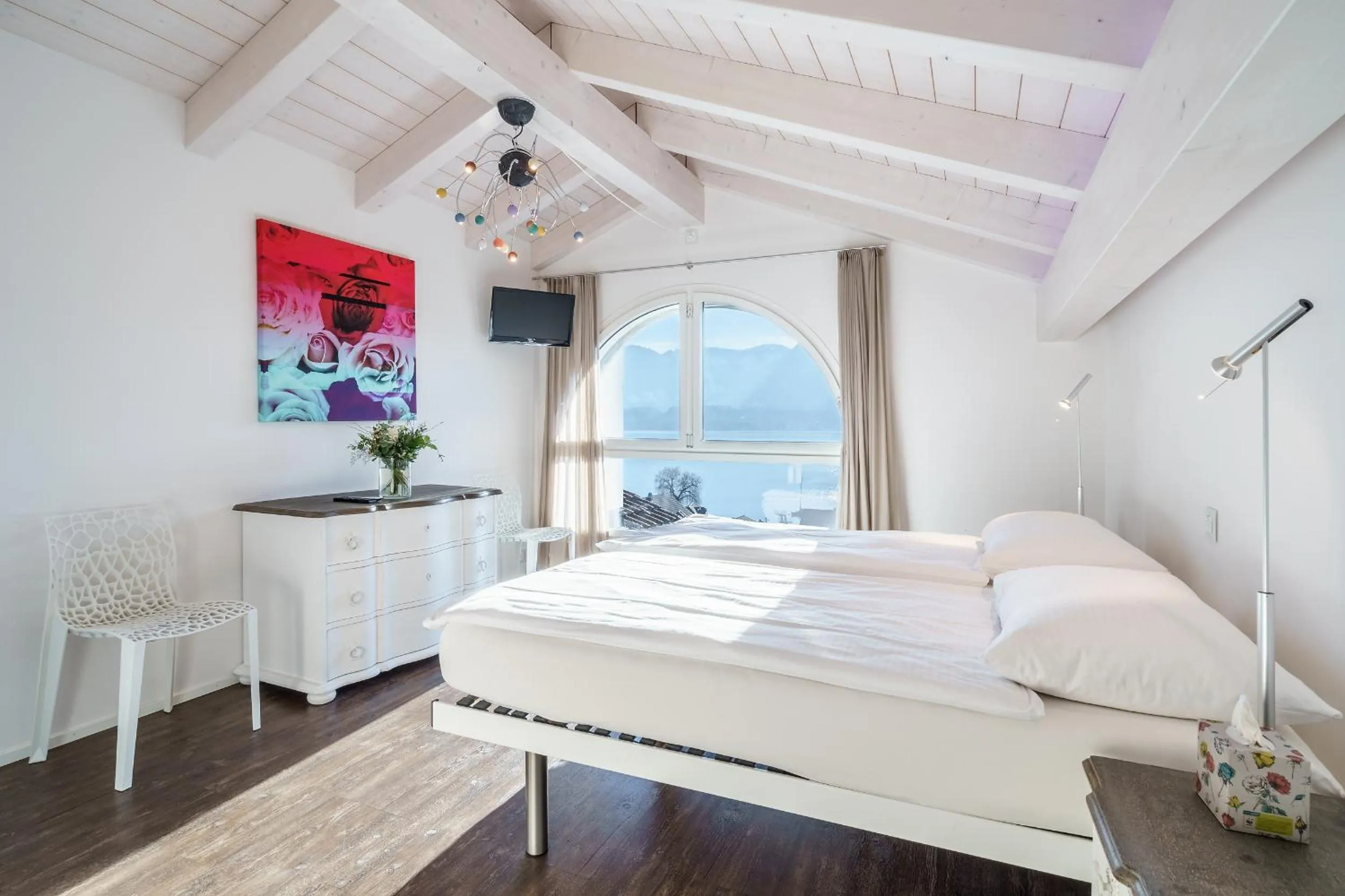 Bedroom, Bed in Schönbühl Hotel & Restaurant Lake Thun