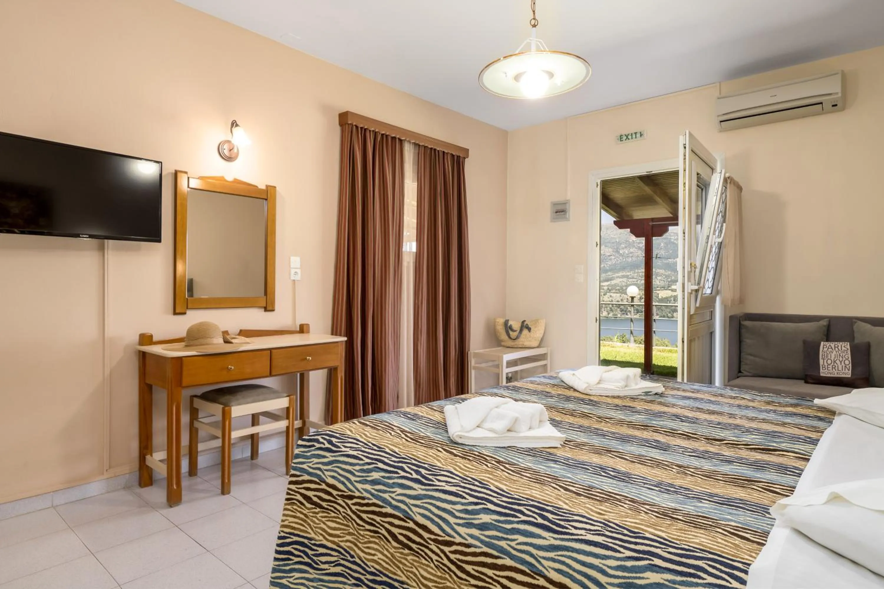 Photo of the whole room, Bed in Studios Rania - Rania Studios & Apartments