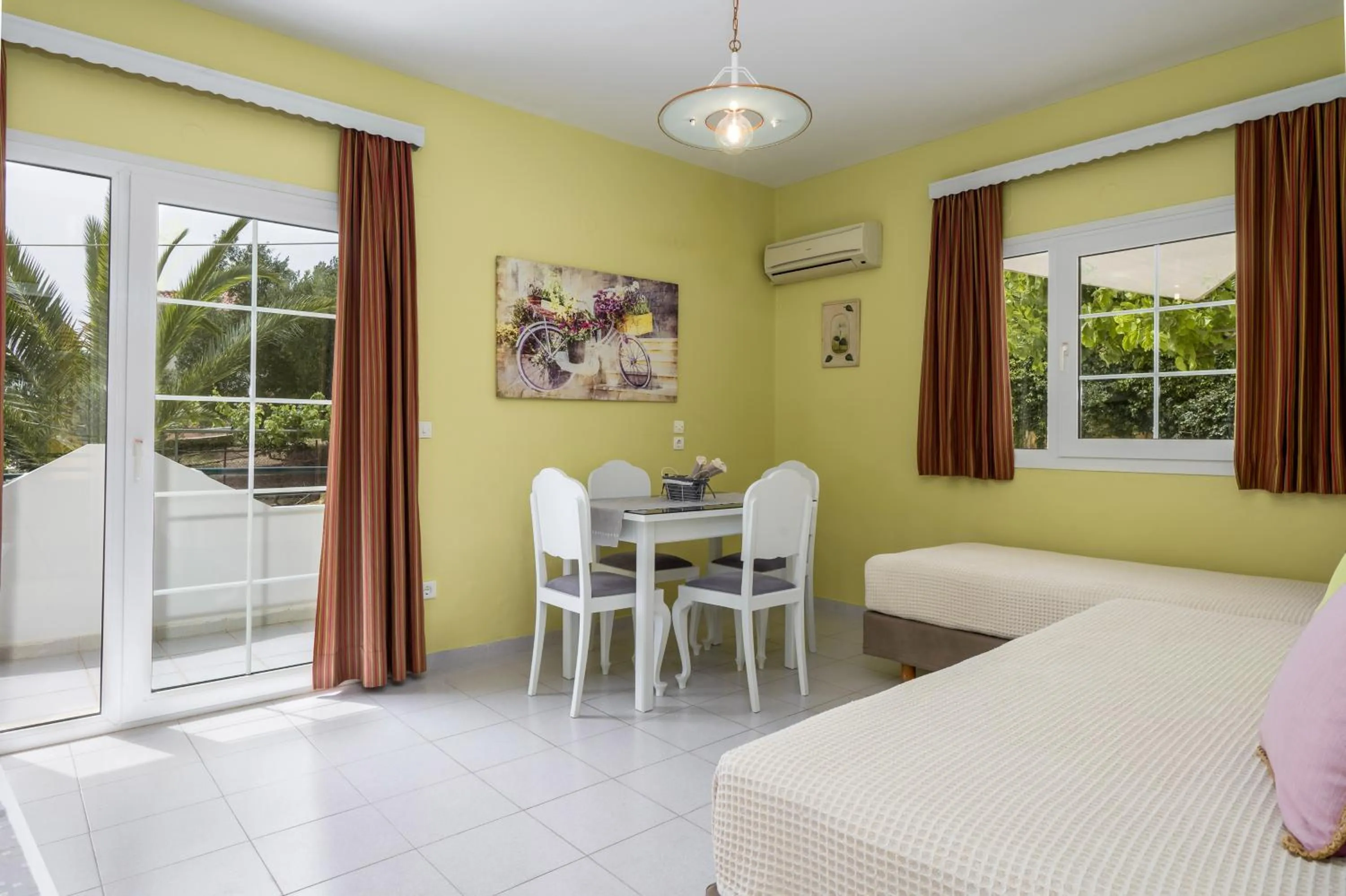 Dining area in Studios Rania - Rania Studios & Apartments