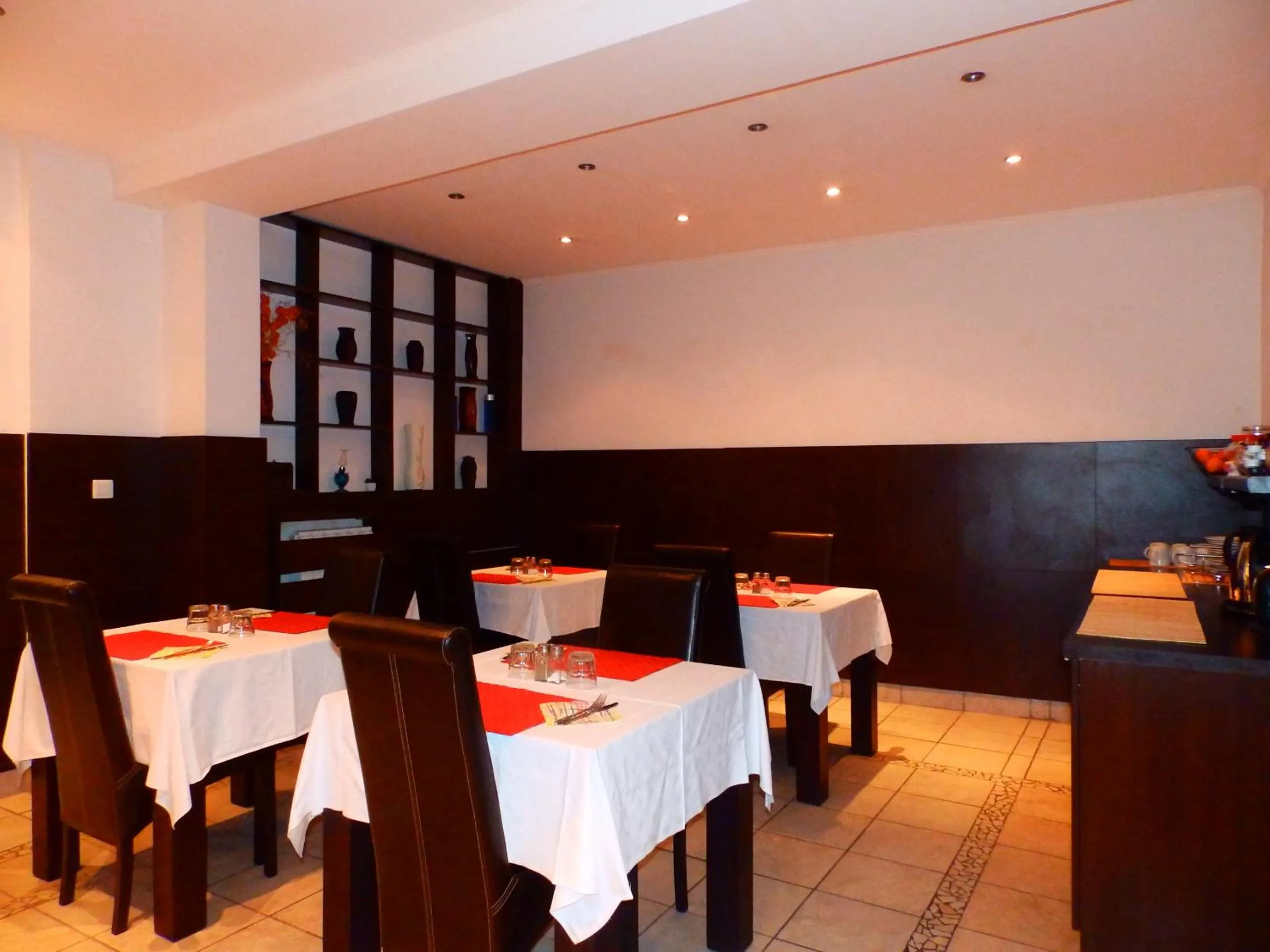 Restaurant/places to eat in Vila Senjak