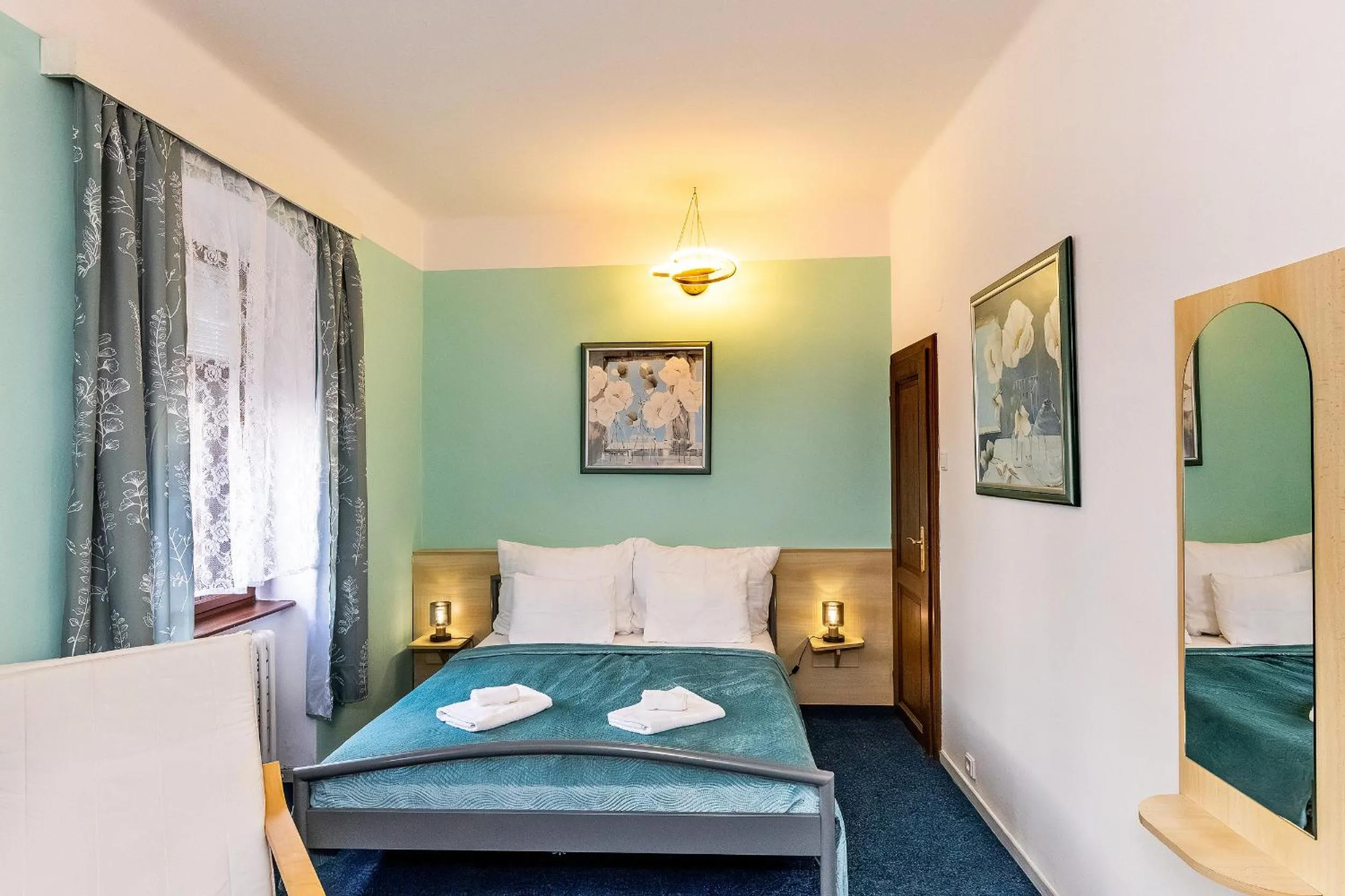 Bed in Penzion Landauer