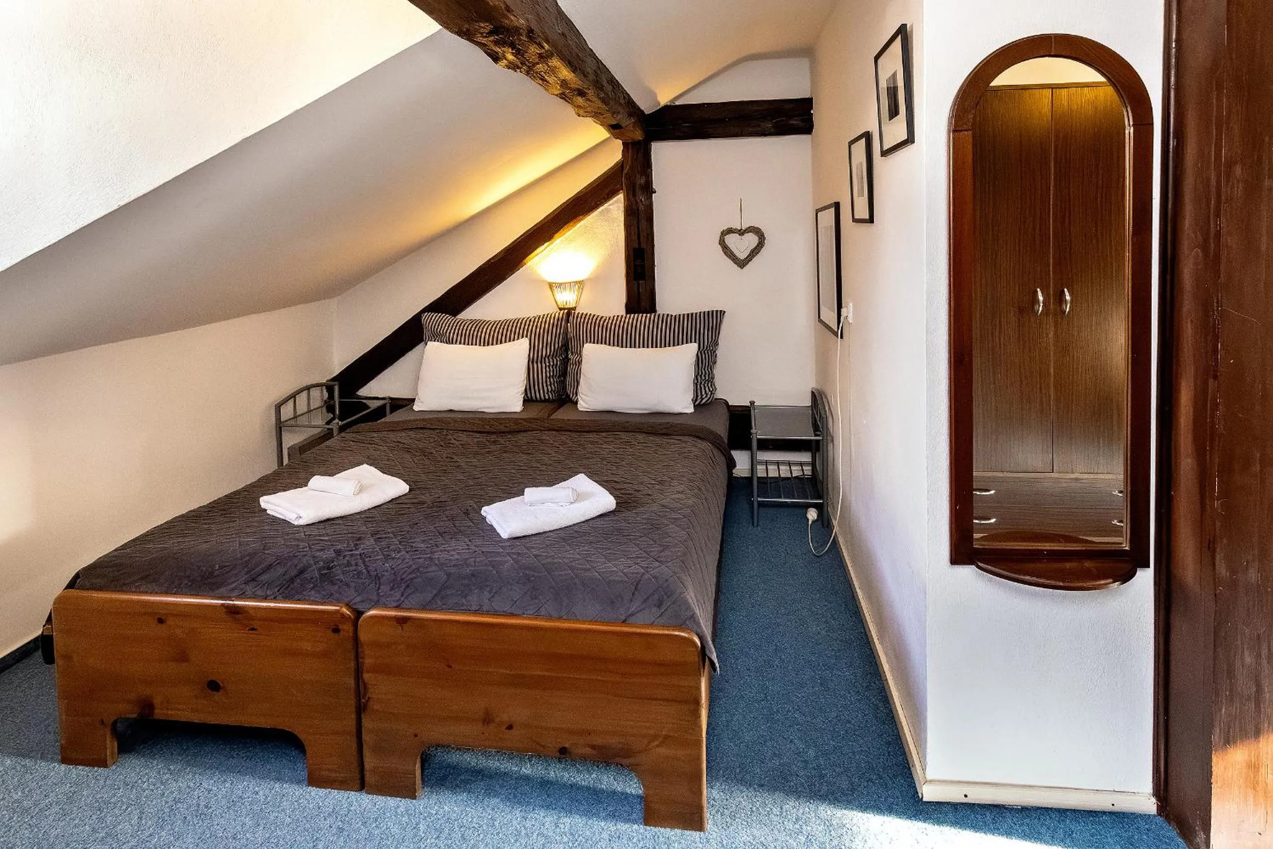 Bed in Penzion Landauer
