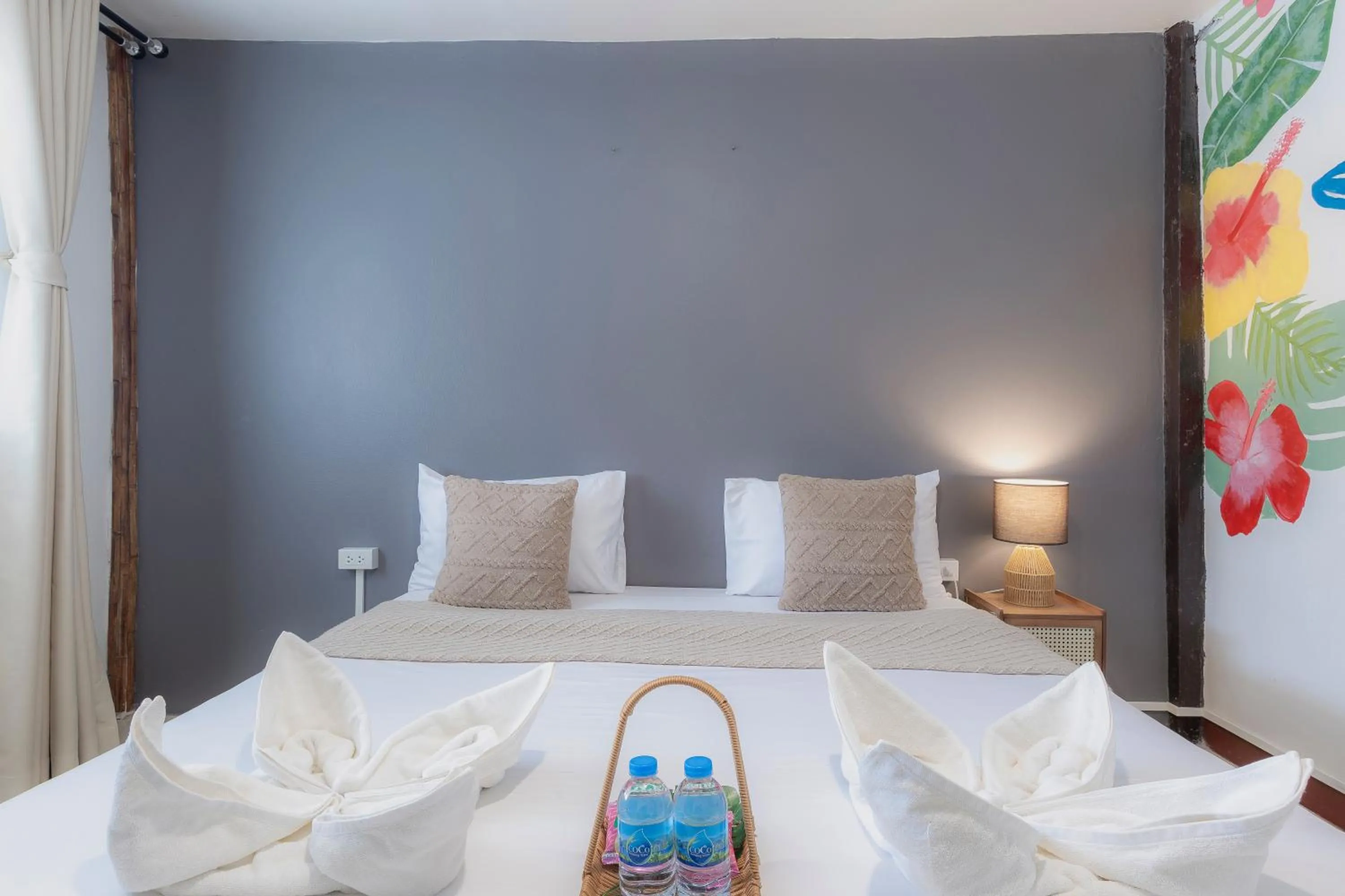 Bed in Phi Phi Cozy Seafront Resort