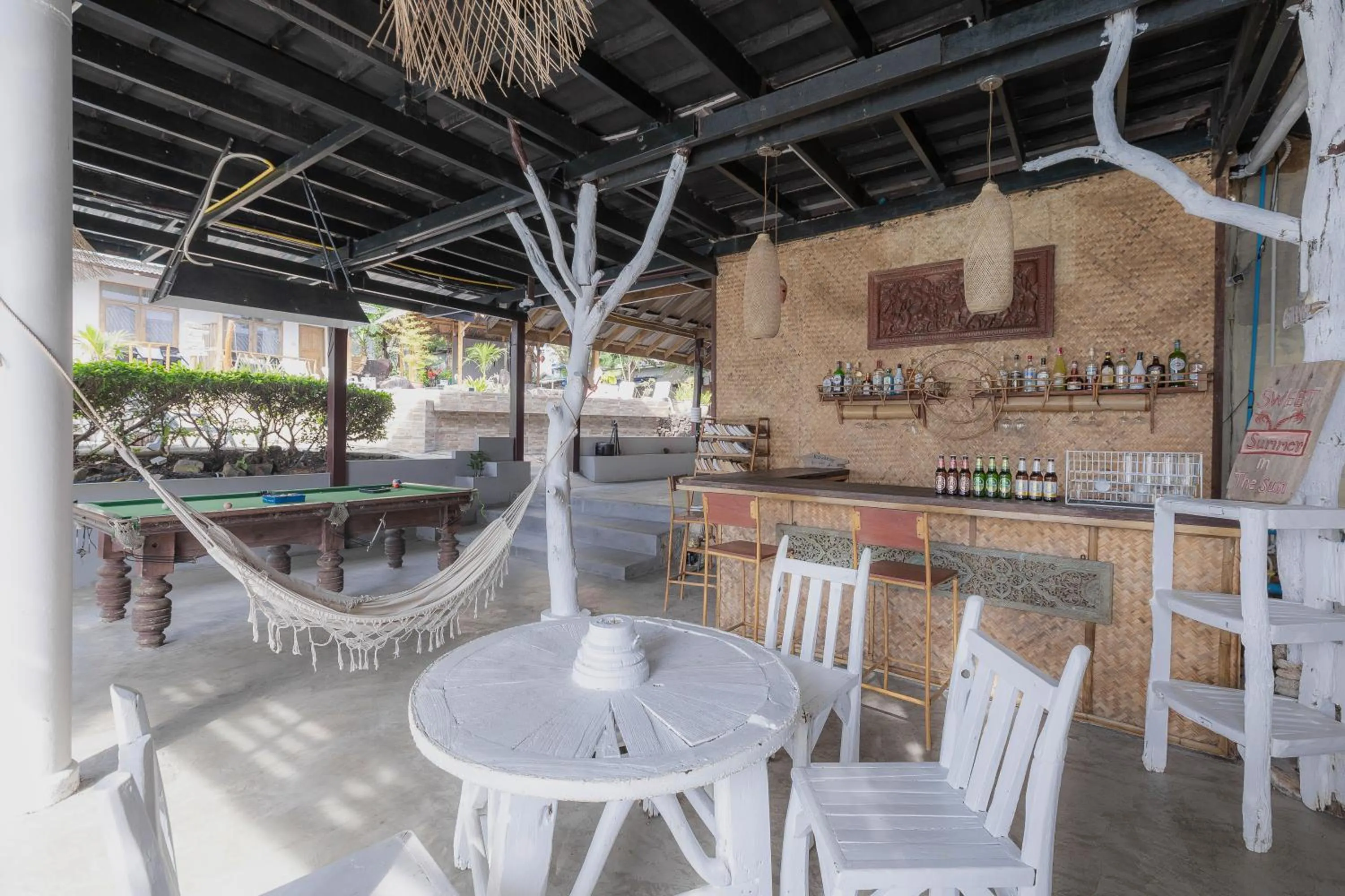 Phi Phi Cozy Seafront Resort