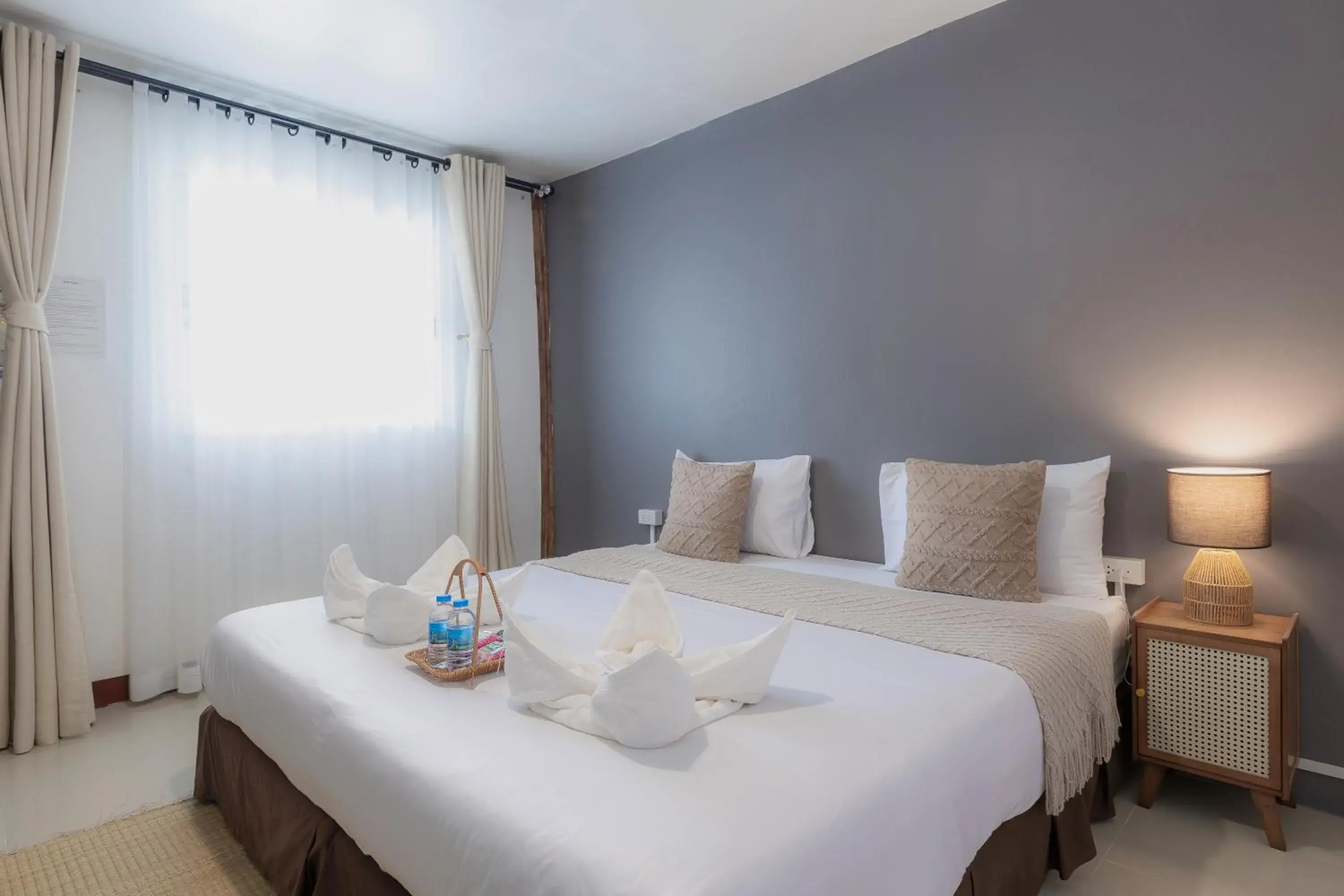 Bed in Phi Phi Cozy Seafront Resort Bed in Phi Phi Cozy Seafront Resort