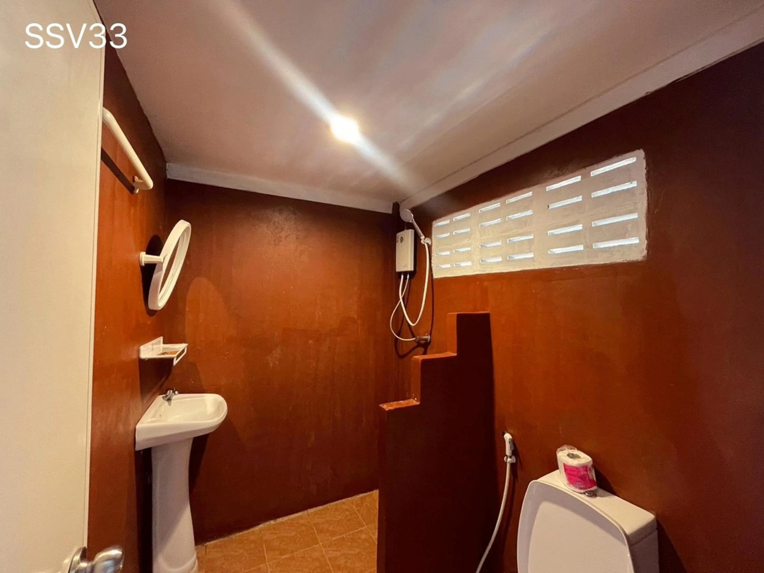 Bathroom in Phi Phi Cozy Seafront Resort