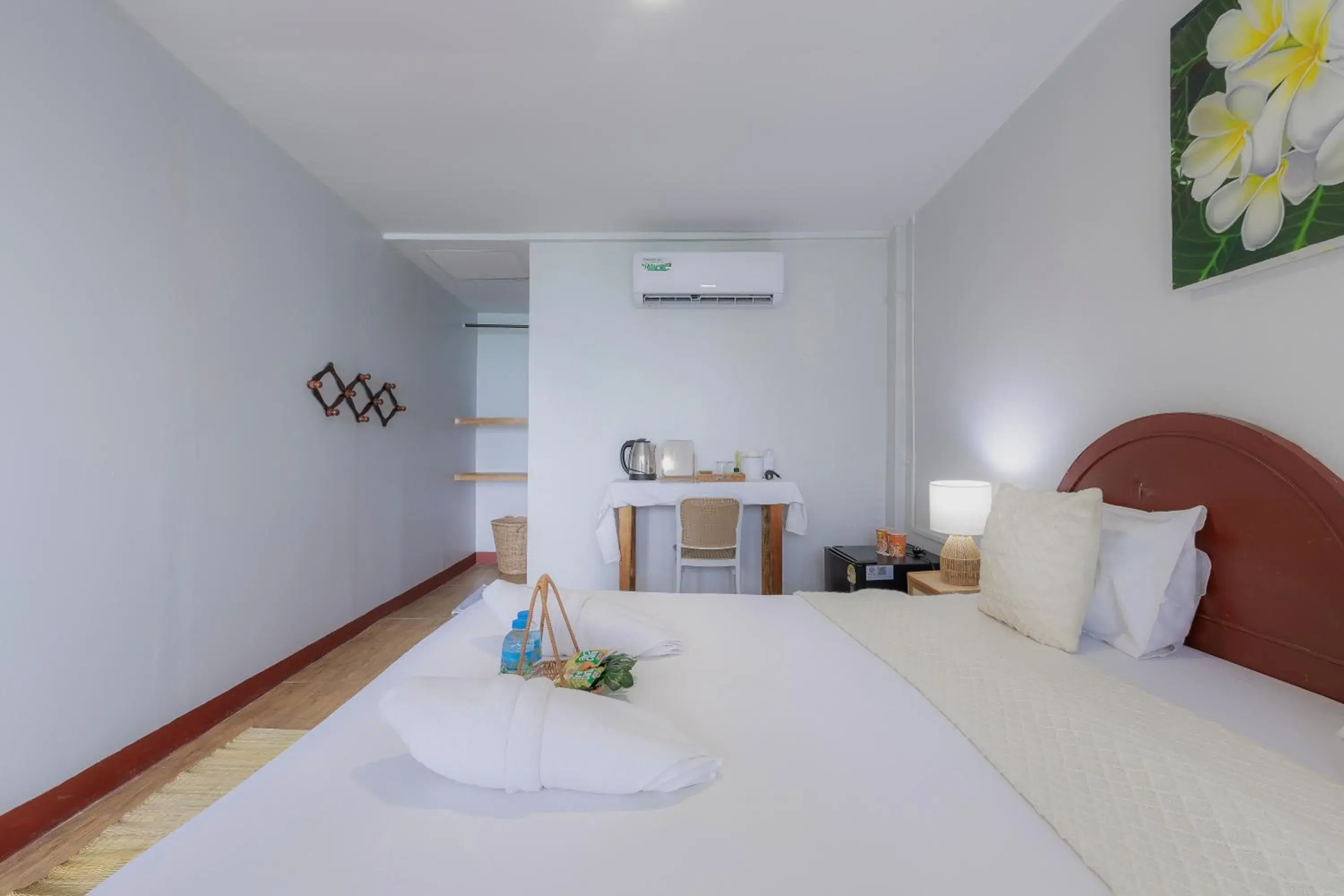 Bedroom, Bed in Phi Phi Cozy Seafront Resort Bedroom, Bed in Phi Phi Cozy Seafront Resort