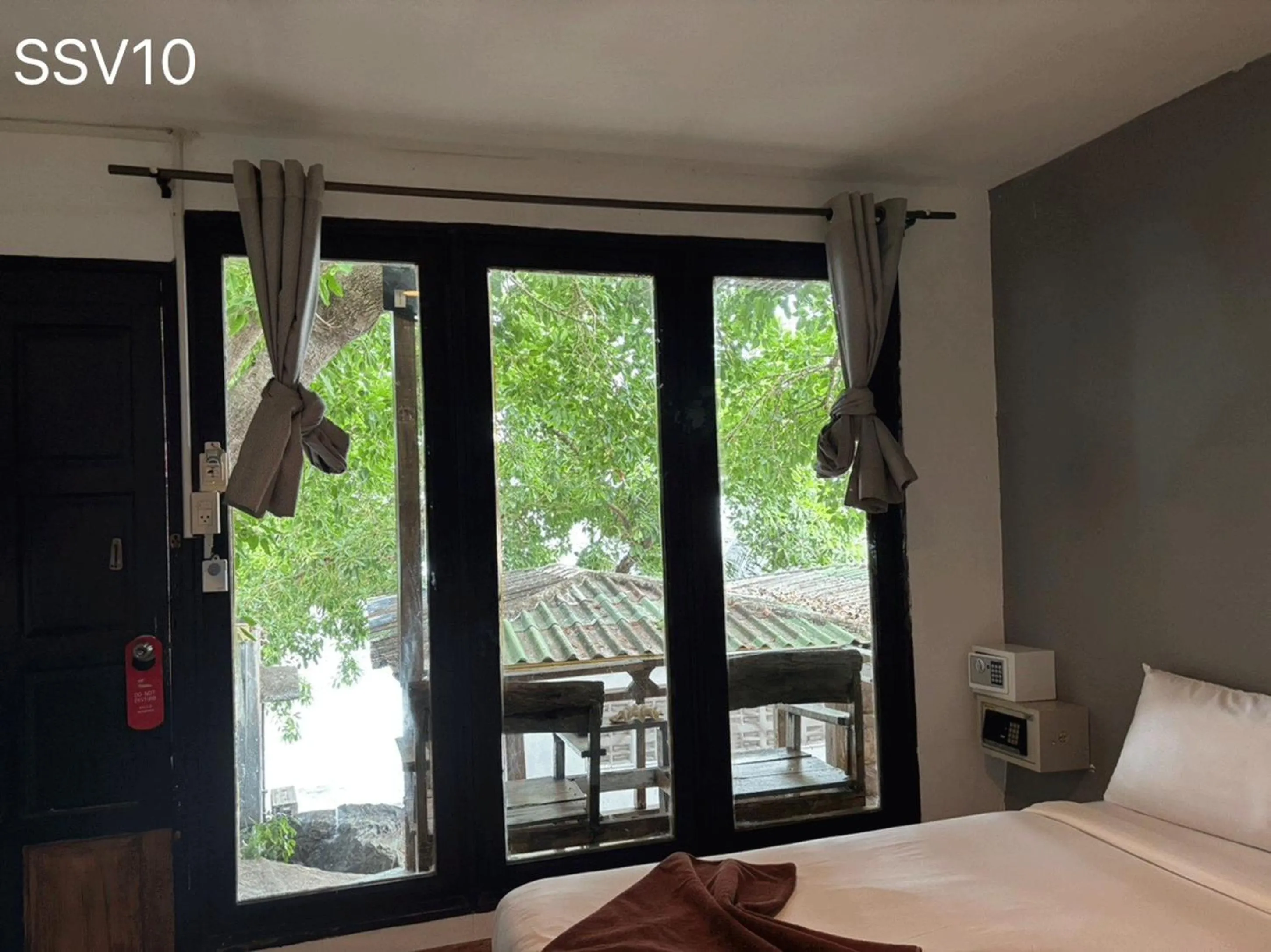 Bedroom, Bed in Phi Phi Cozy Seafront Resort